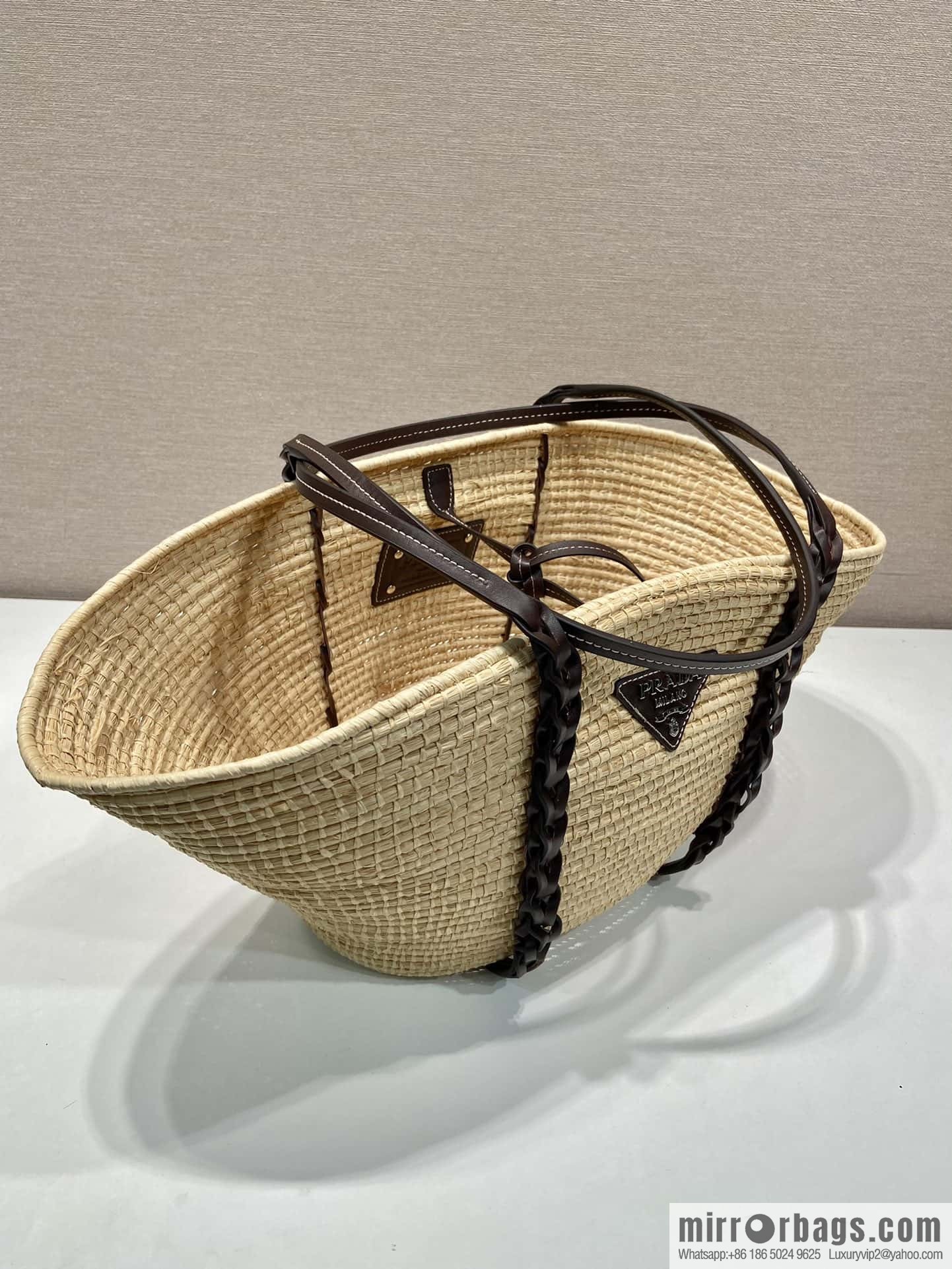 PRADA 🎉 popular vegetable basket 🎉 1BG312