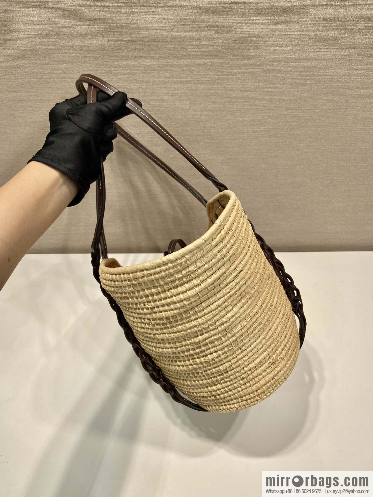 PRADA 🎉 popular vegetable basket 🎉 1BG312