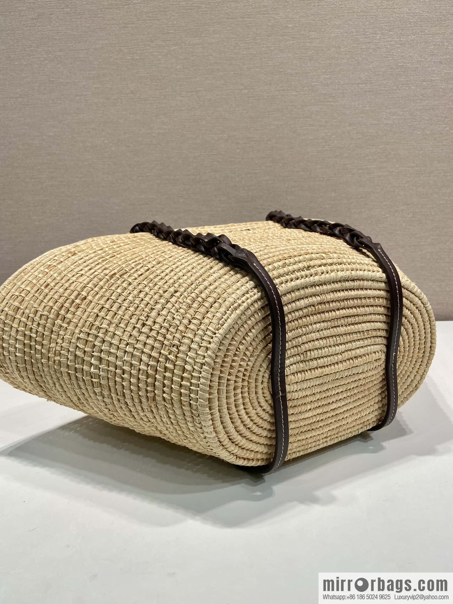 PRADA 🎉 popular vegetable basket 🎉 1BG312