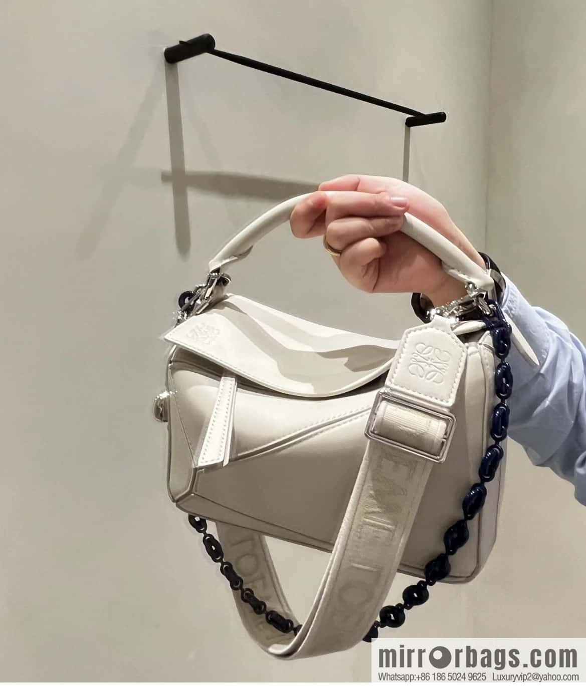 LOEWE satin leather ➕ Anagram embroidery shoulder strap geometric bag 0189 salt white 24CM