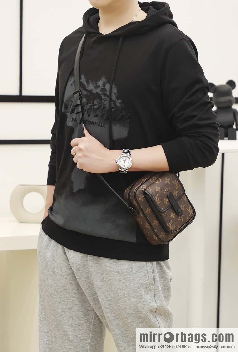 LV πππππππππππ Camera Bag Series #M69404