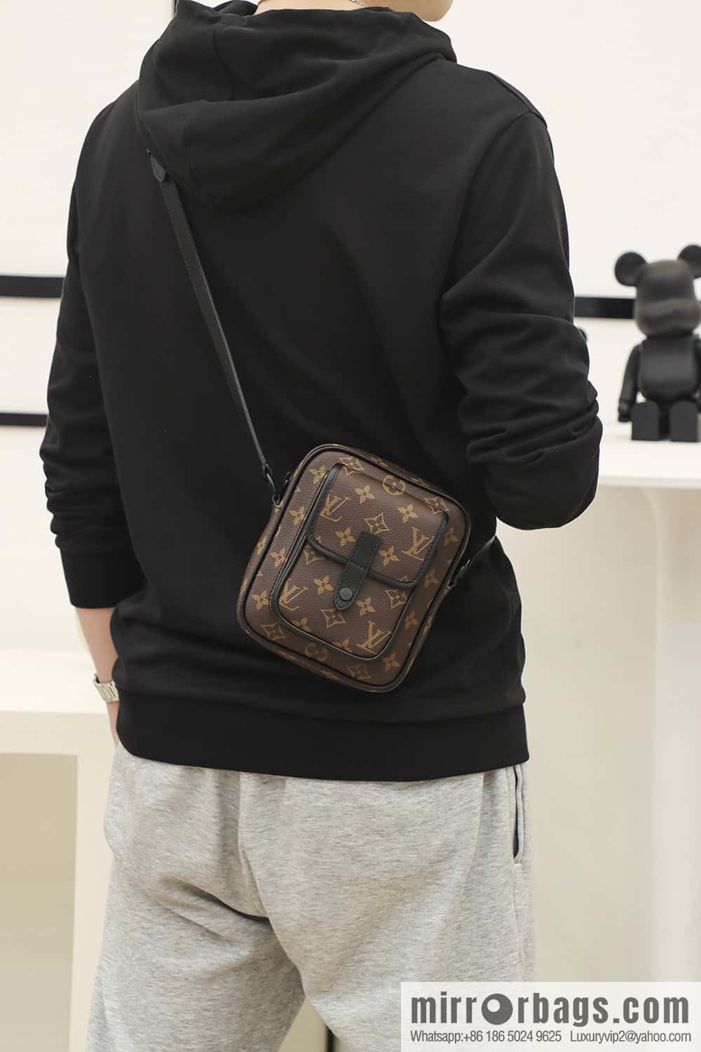 LV πππππππππππ Camera Bag Series #M69404
