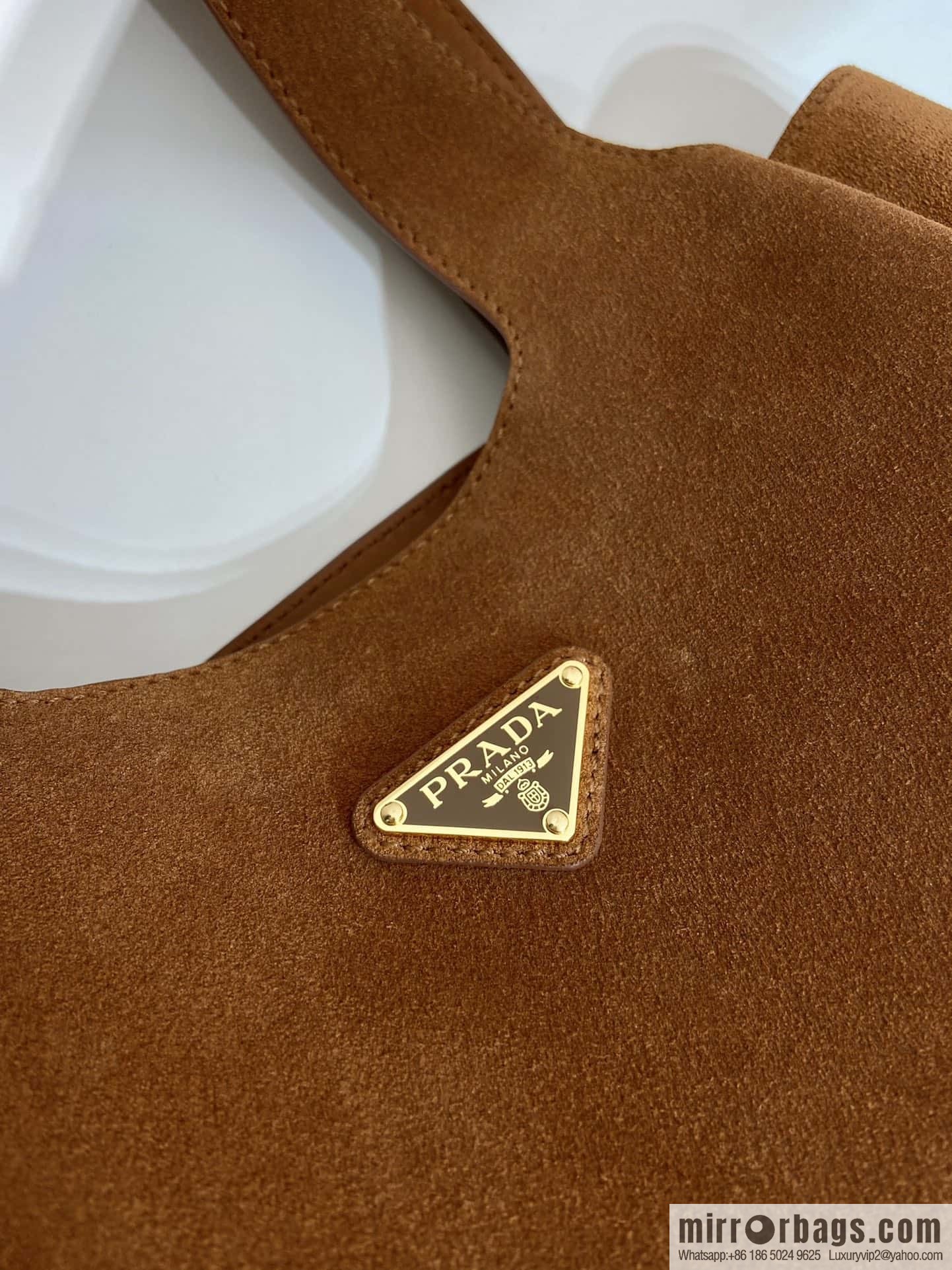 PRADA 🎉 frosted leather vegetable basket 🎉🎉 1BG335 large new bucket bag✨