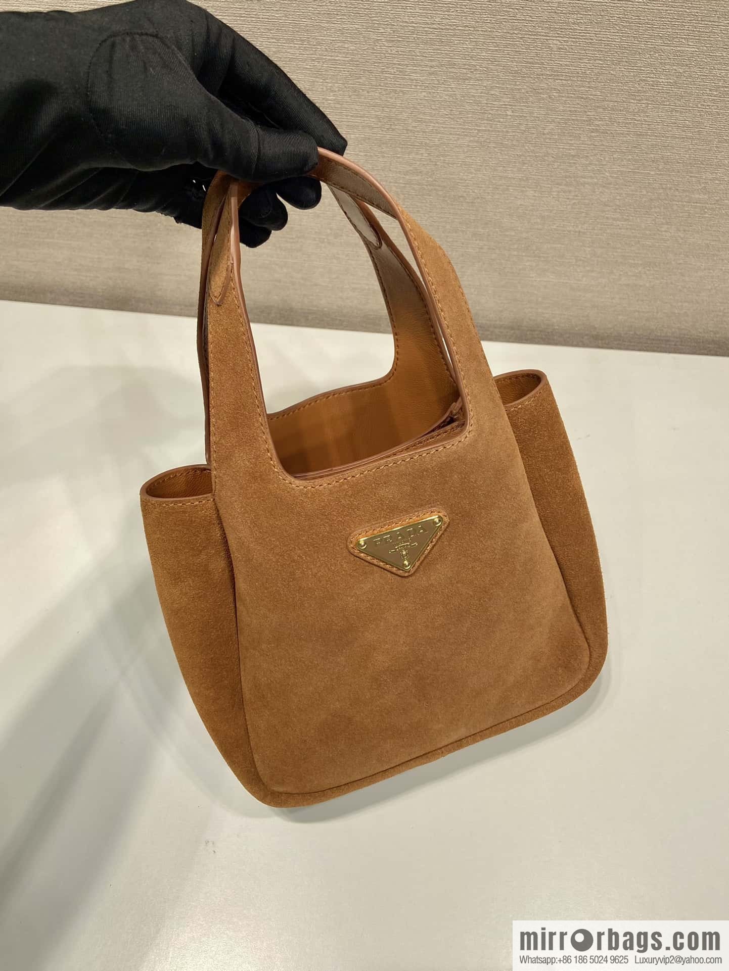 PRADA 🎉 mini basket 🎉 1BA349 frosted leather
