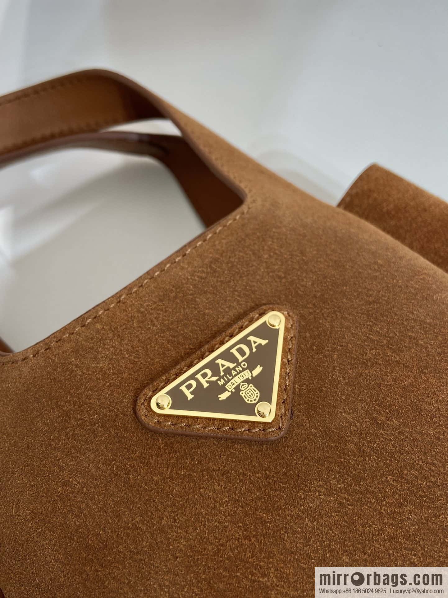 PRADA 🎉 mini basket 🎉 1BA349 frosted leather