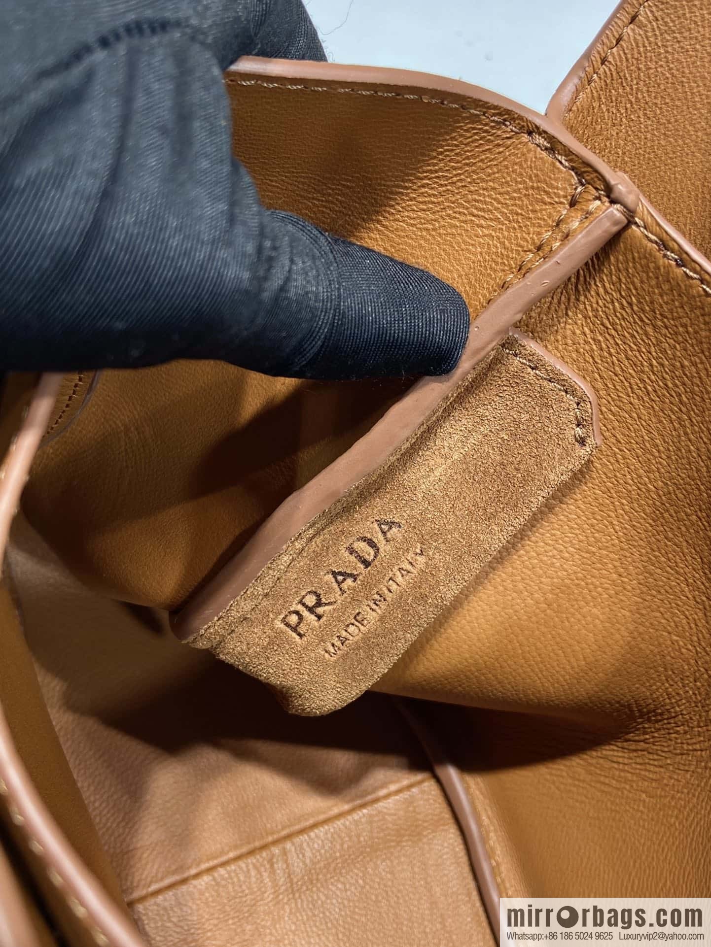 PRADA 🎉 mini basket 🎉 1BA349 frosted leather