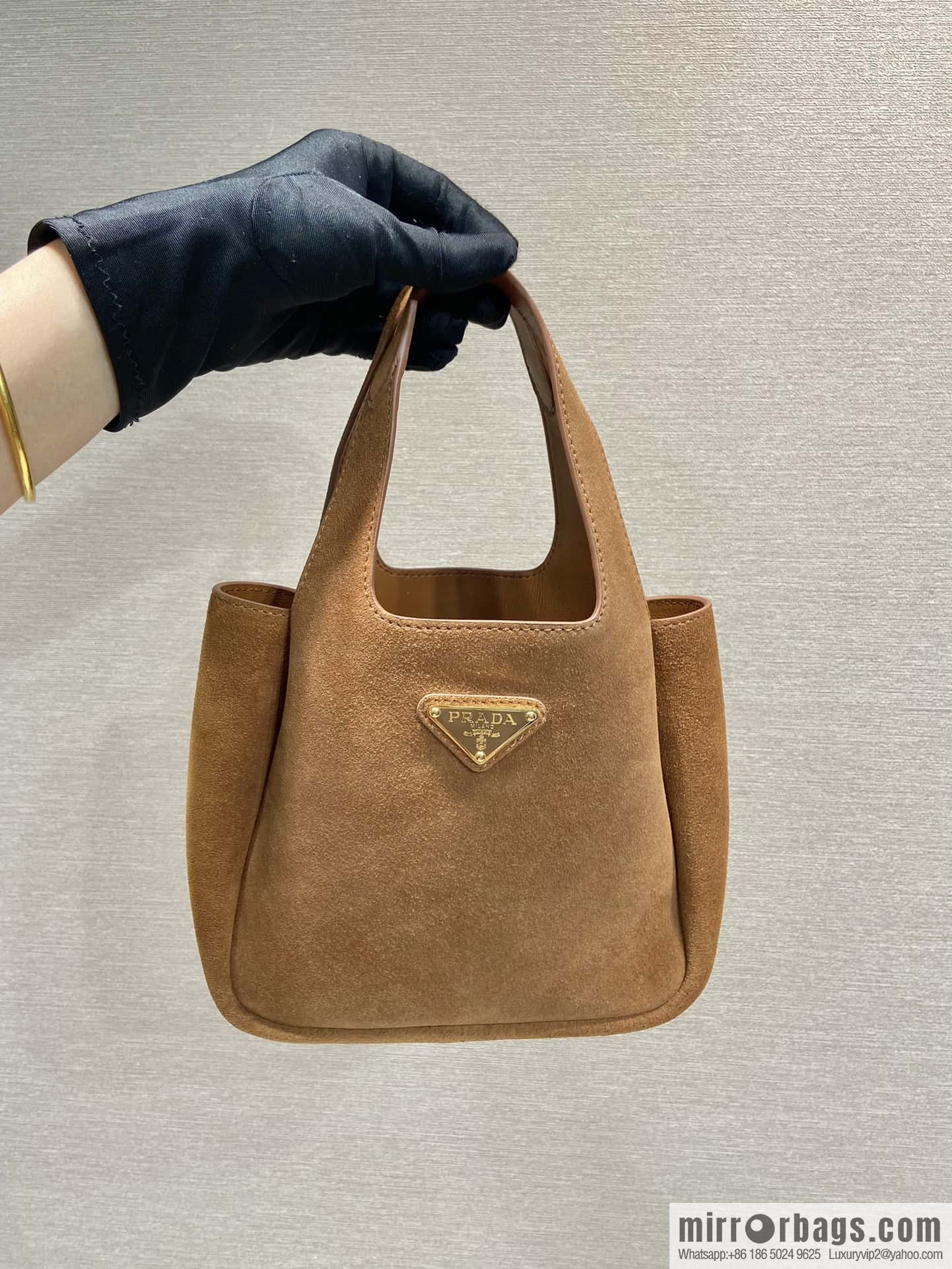 PRADA 🎉 mini basket 🎉 1BA349 frosted leather