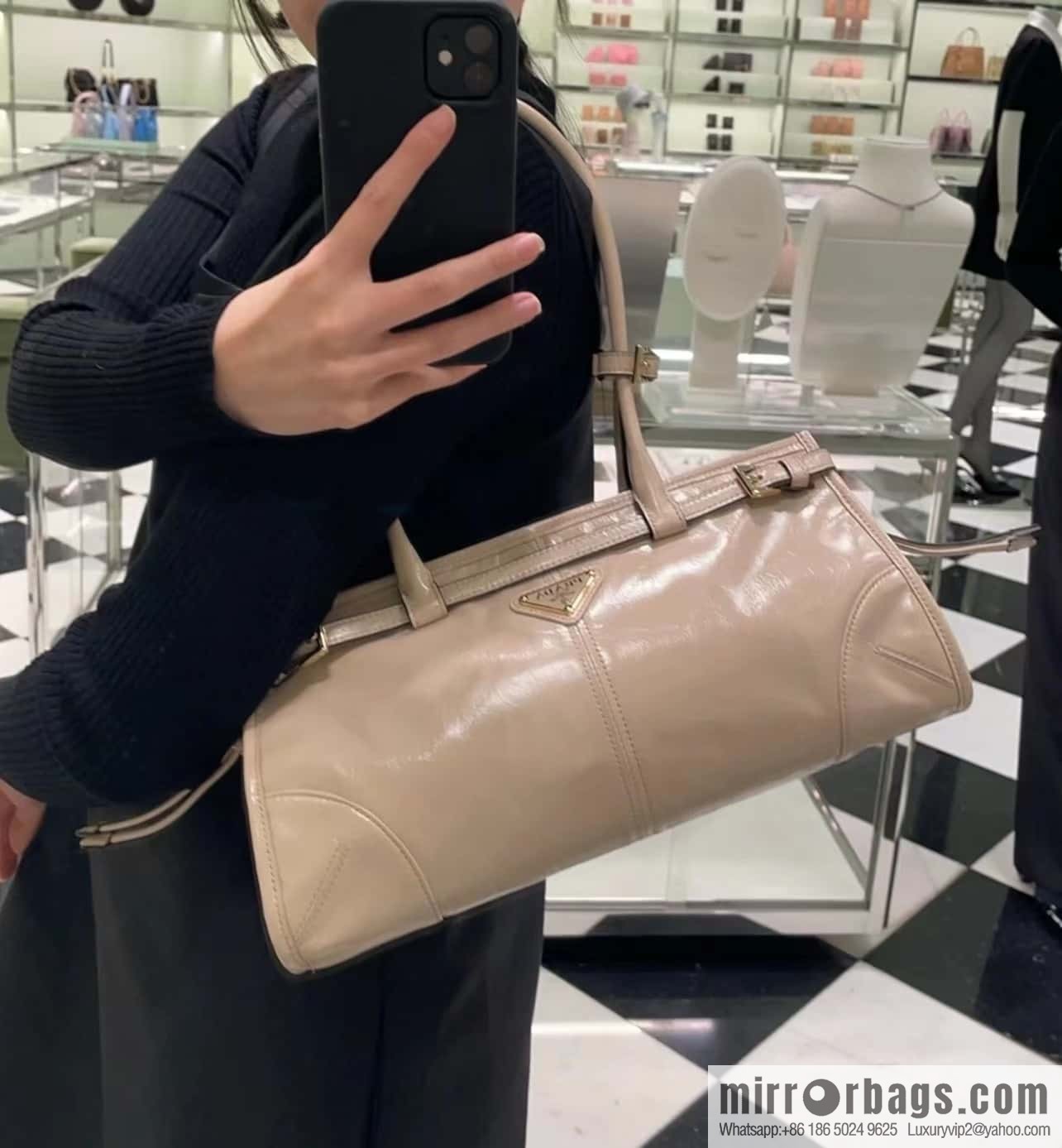 PRADA 🎉 LusSo lf oil wax leather 🎉 1BA426 small new color