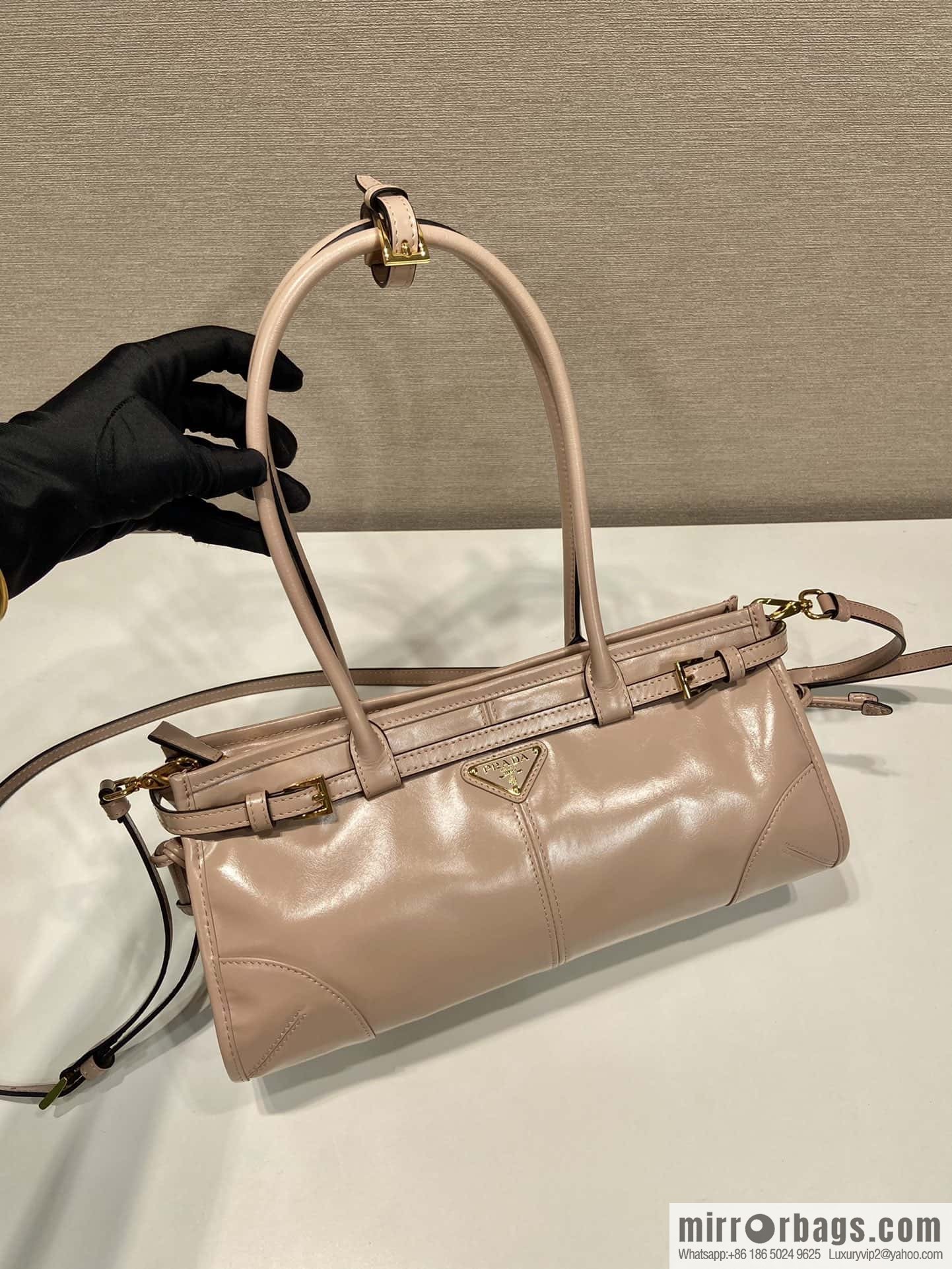 PRADA 🎉 LusSo lf oil wax leather 🎉 1BA426 small new color