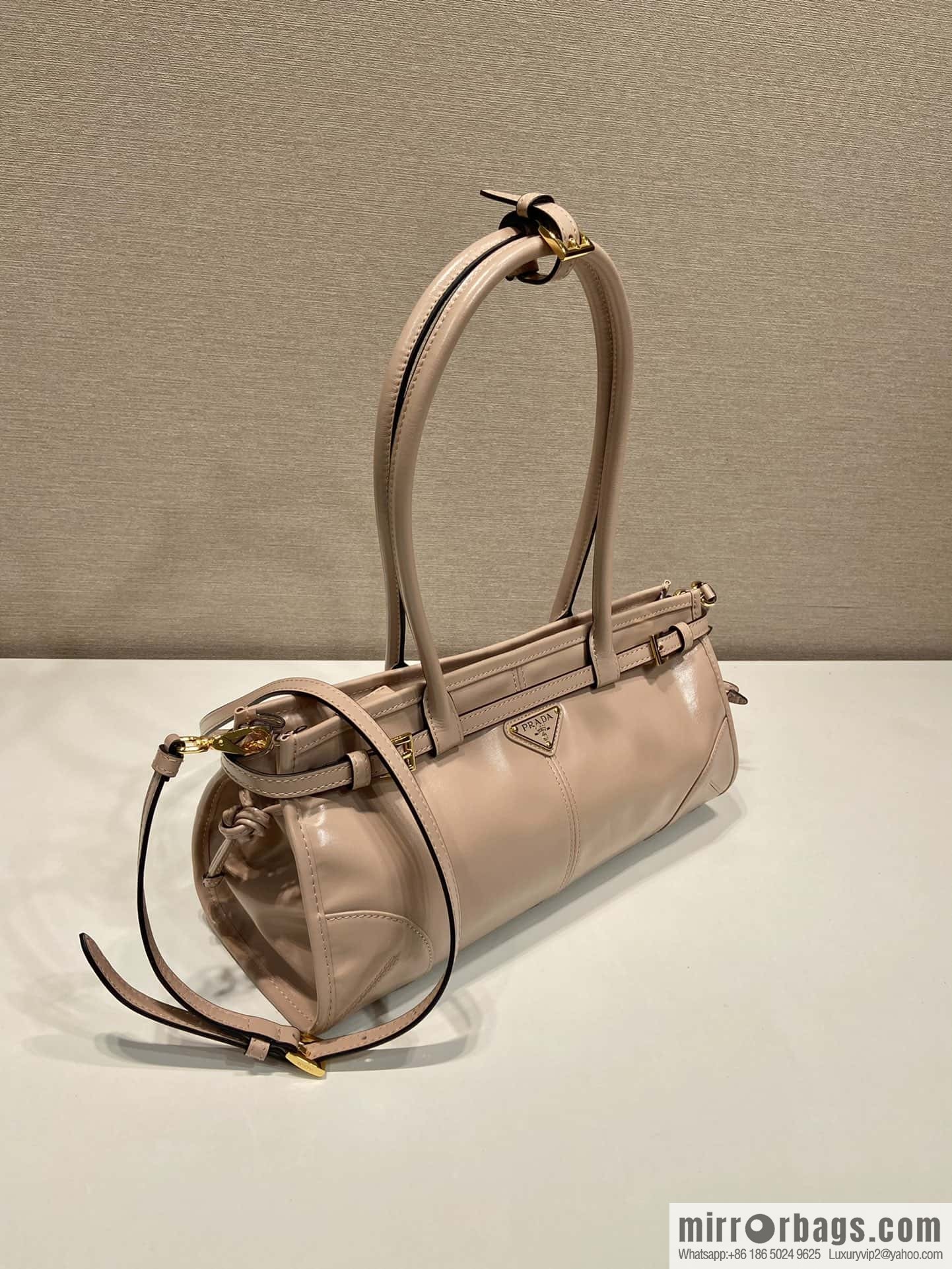 PRADA 🎉 LusSo lf oil wax leather 🎉 1BA426 small new color
