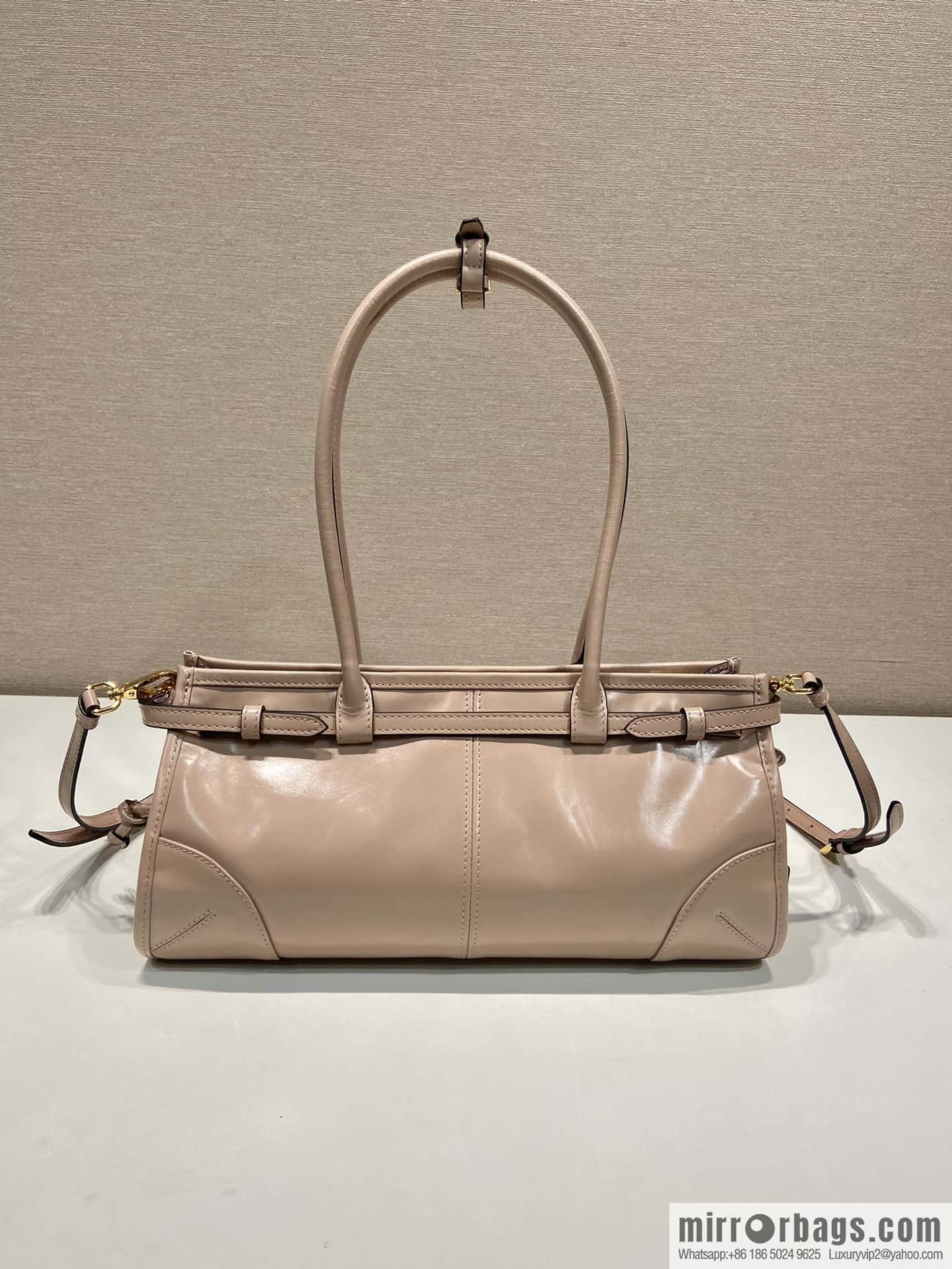 PRADA 🎉 LusSo lf oil wax leather 🎉 1BA426 small new color