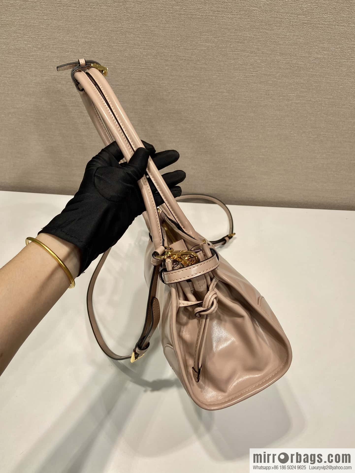 PRADA 🎉 LusSo lf oil wax leather 🎉 1BA426 small new color