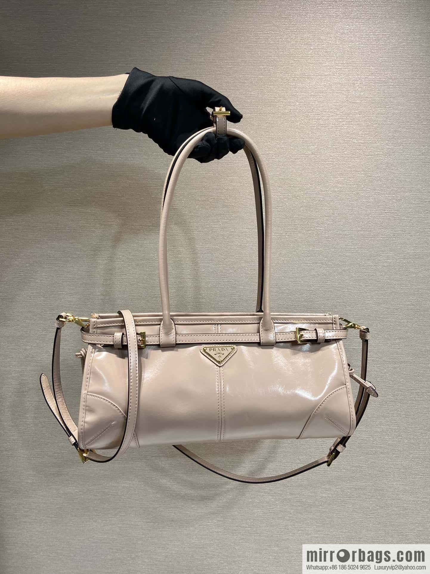 PRADA 🎉 LusSo lf oil wax leather 🎉 1BA426 small new color