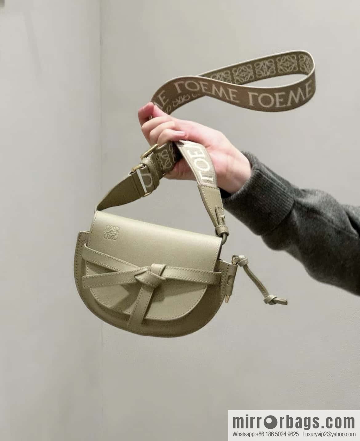 LOEWE upgraded letter wide shoulder strap saddle bag MiniGateDual handbag 0672