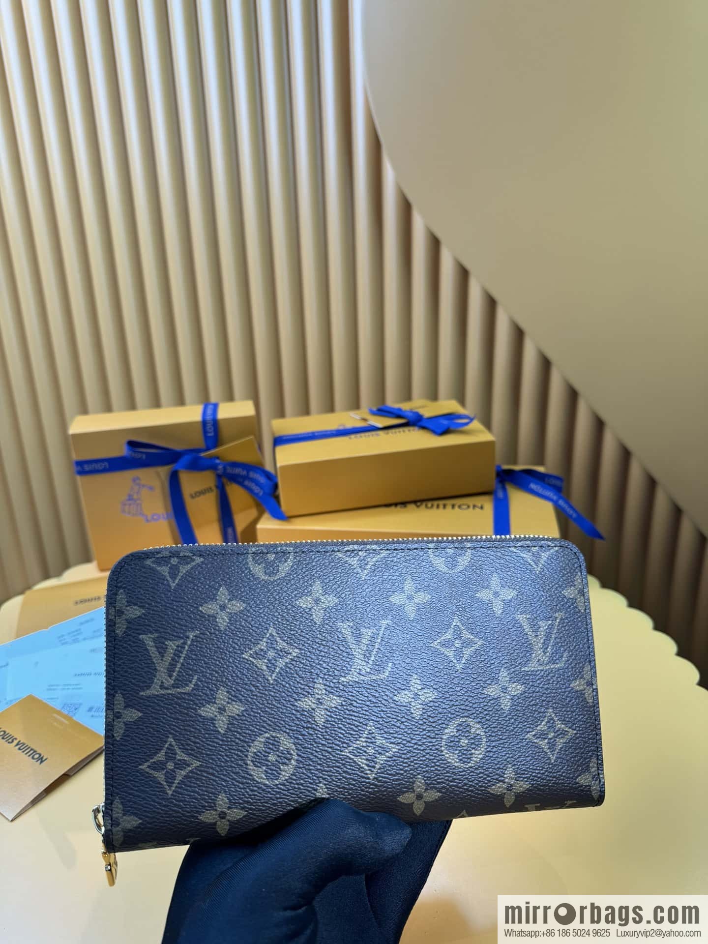 LV ZIPPY ORGANIZER zipper M62581 Premium
