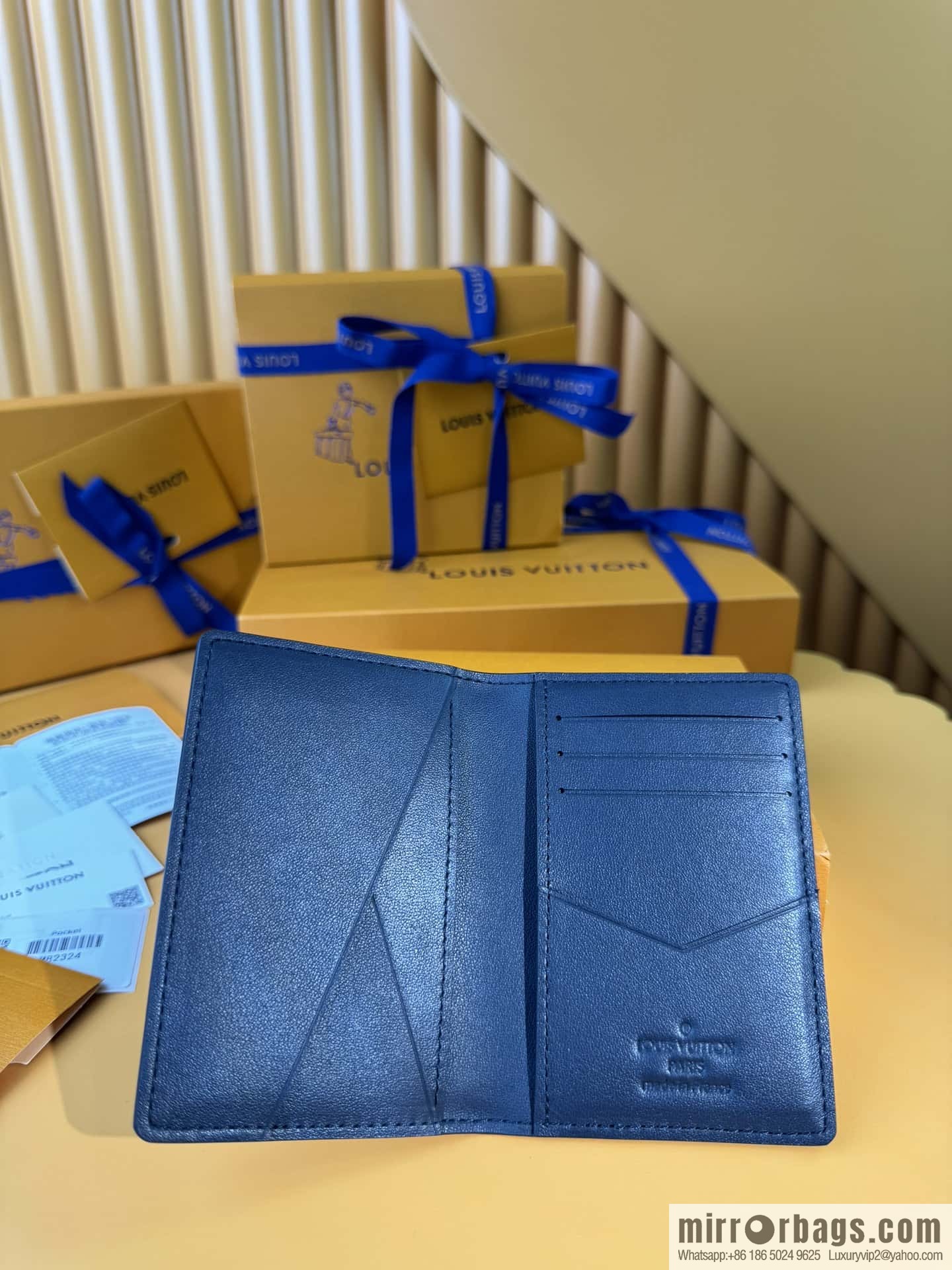 LV Pocket Wallet M82324 Premium