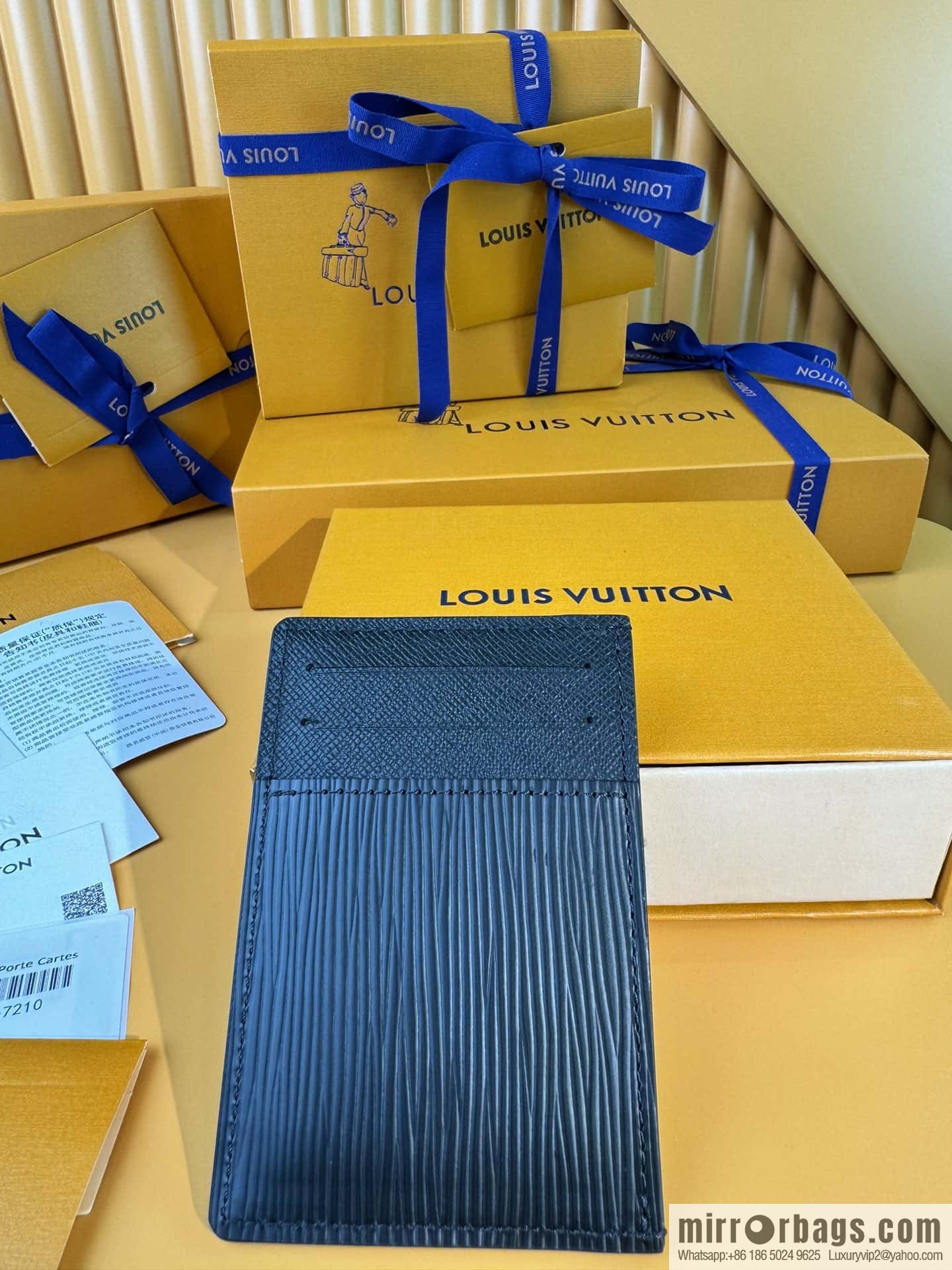 LV Neo Card Holder M67210 Premium