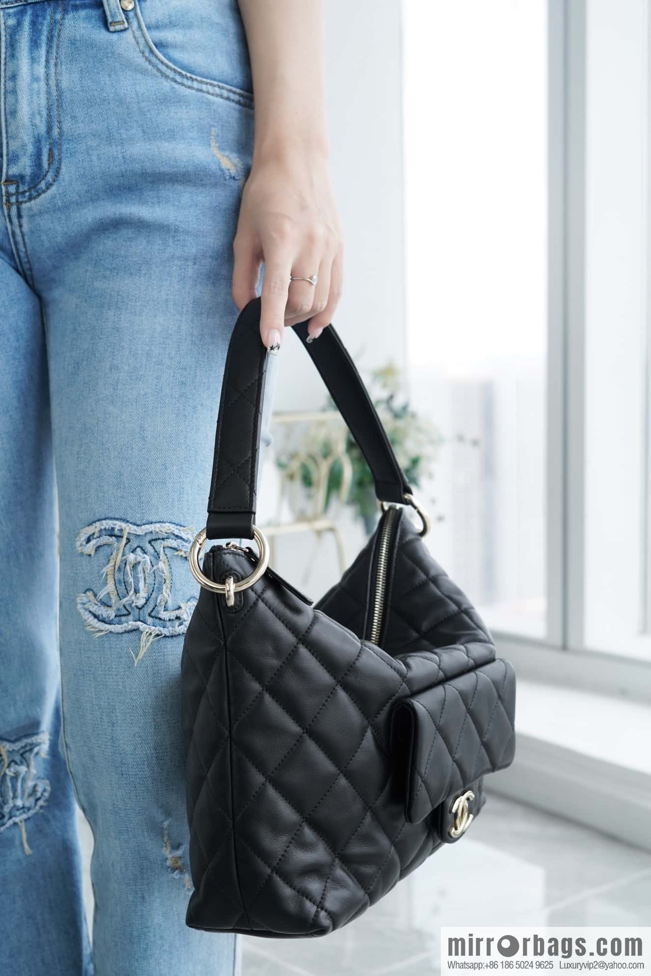 CHANEL B autumn and winter new armpit dumpling bag AS4347