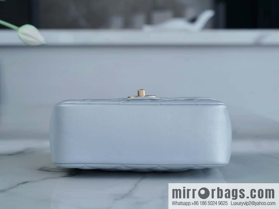ππ‘ππ§ππ₯ πππ© Pearl Chain, Fatty Square Large, Pearlescent Blue AS4385
