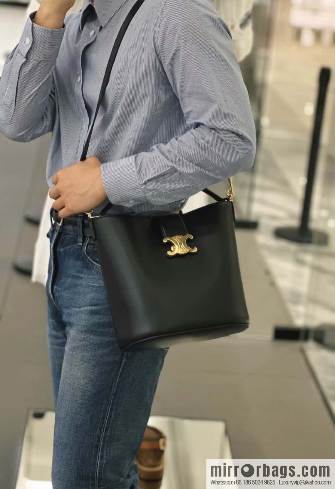 CELINE LOUISE Medium smooth cow leather (fabric) handbag 116613 black
