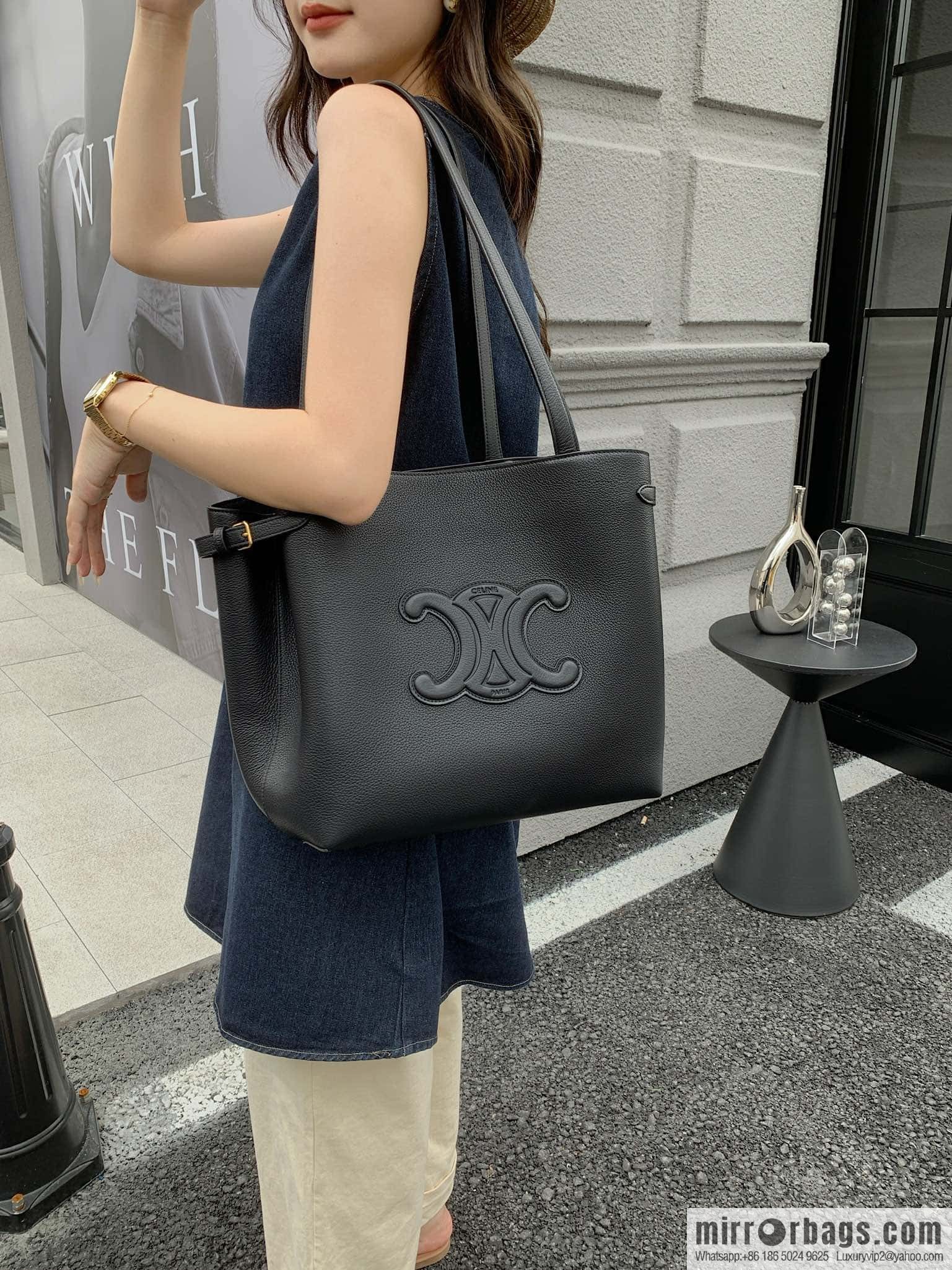 CELINE CABAS ANAIS grain cattle leather (fabric) handbag 116853 black