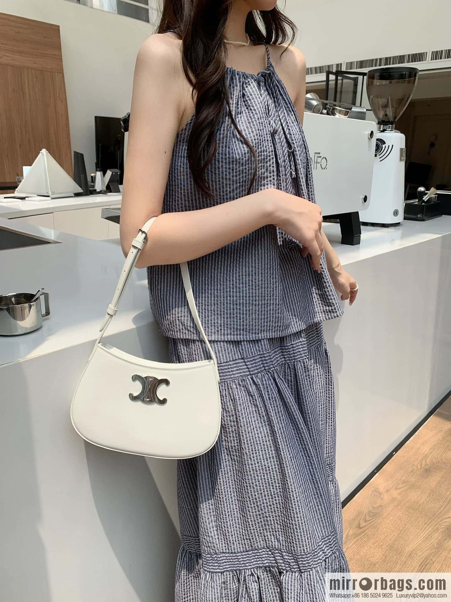 CELINE TILI Medium glossy cow leather (fabric) handbag 115703 white
