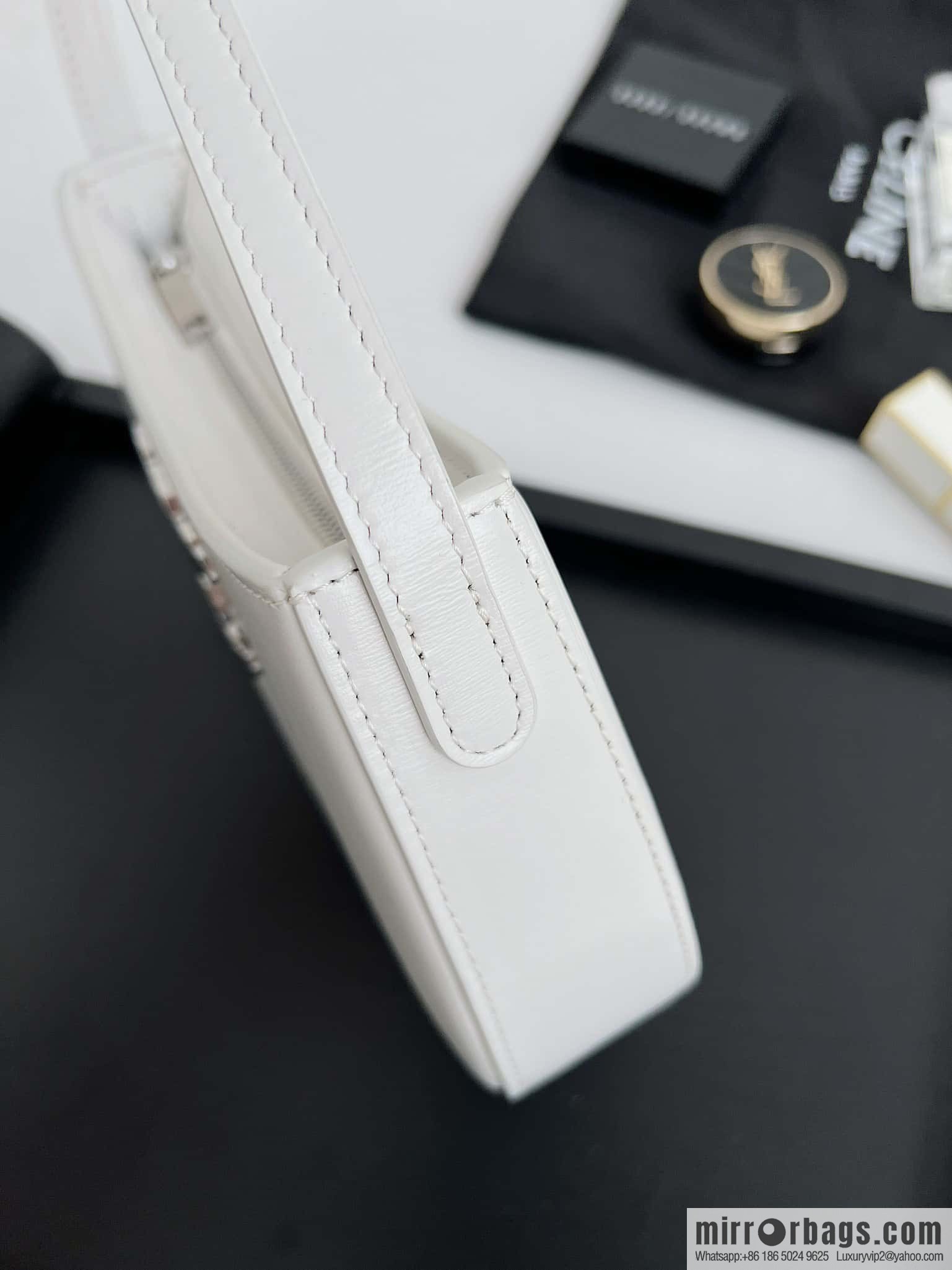 CELINE TILI Medium glossy cow leather (fabric) handbag 115703 white