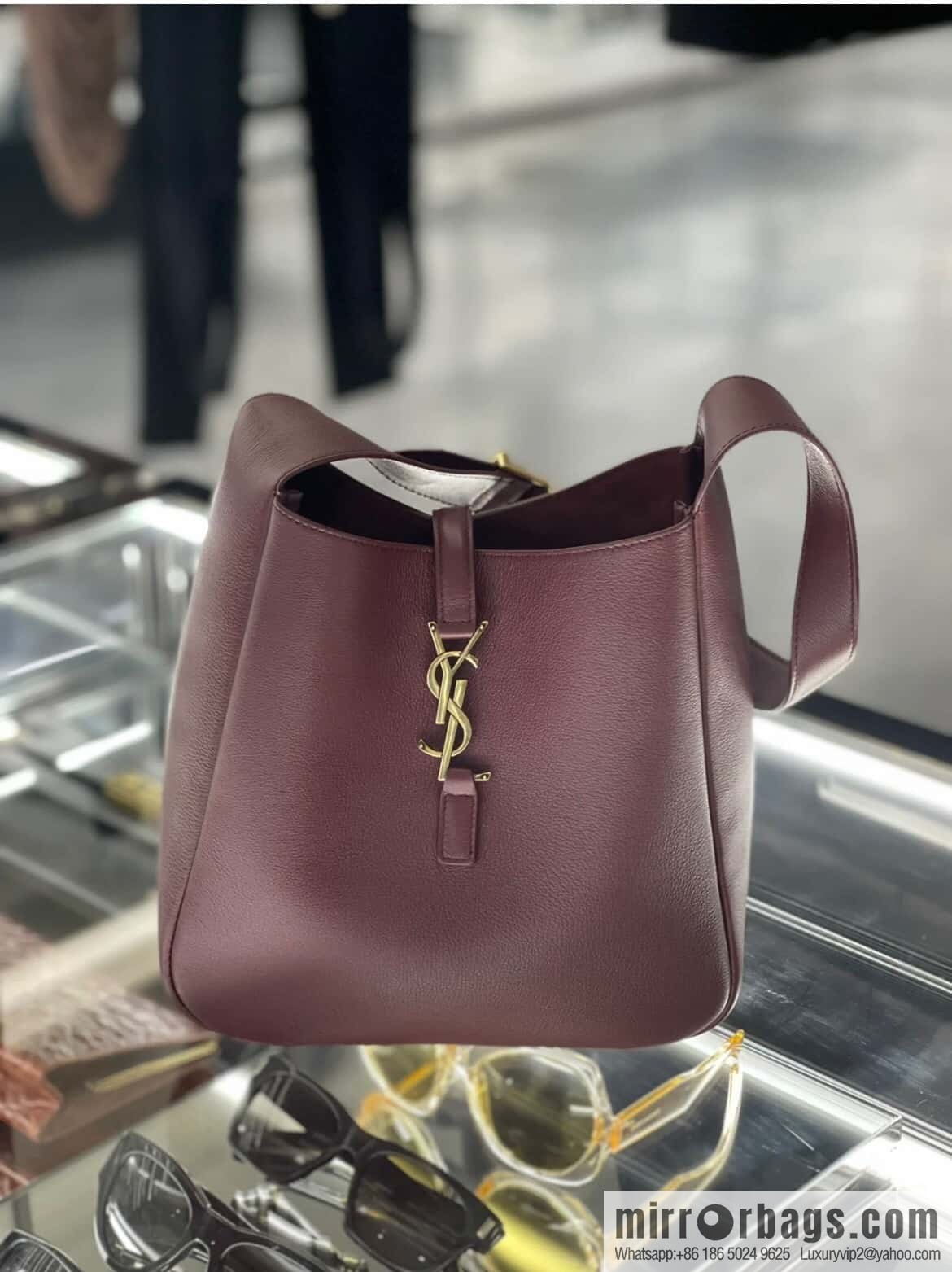 YSL 🆕 autumn and winter new Hobo armpit bag 713938 burgundy