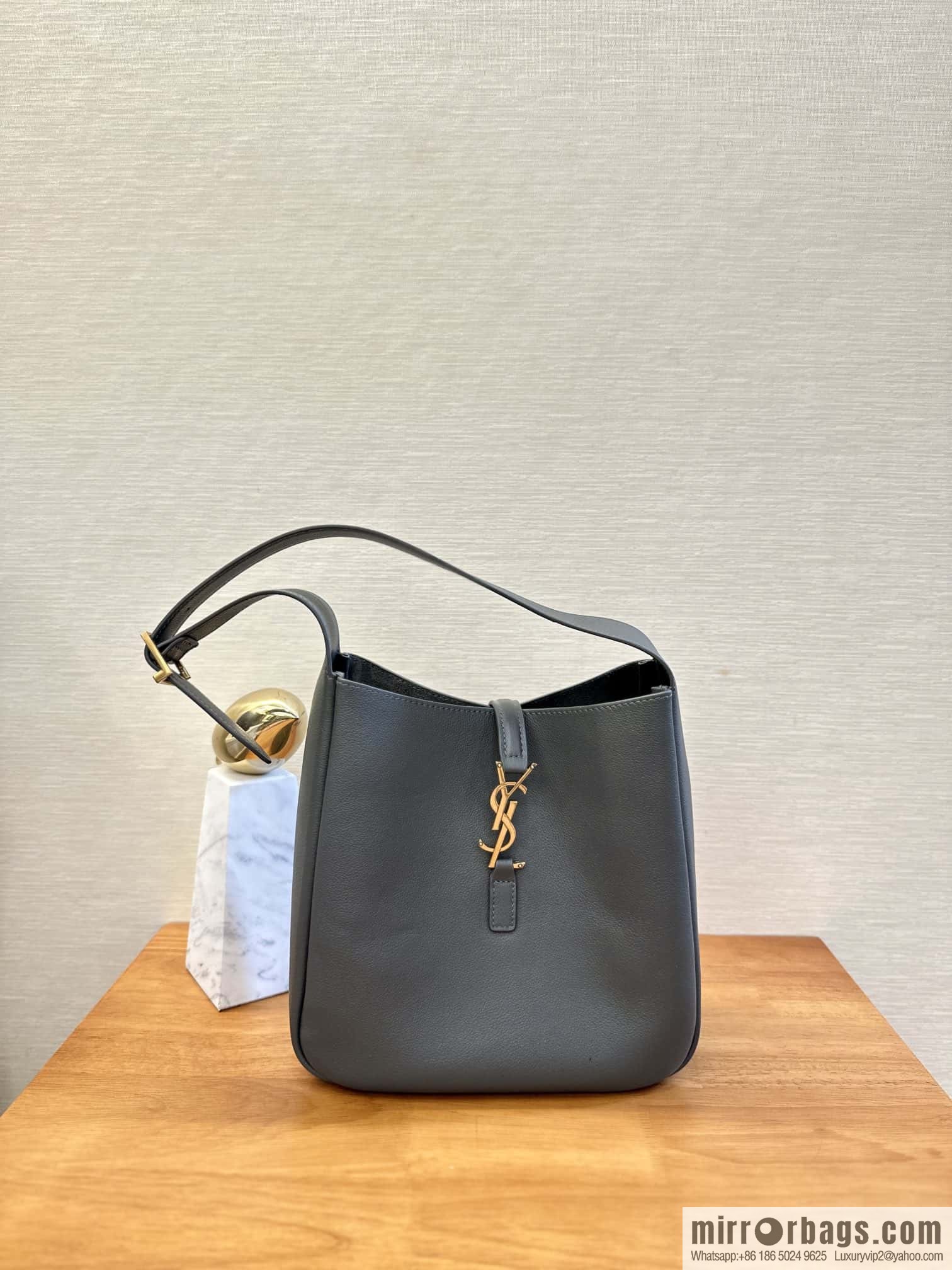 YSL 🆕 autumn and winter new Hobo armpit bag 713938 gray