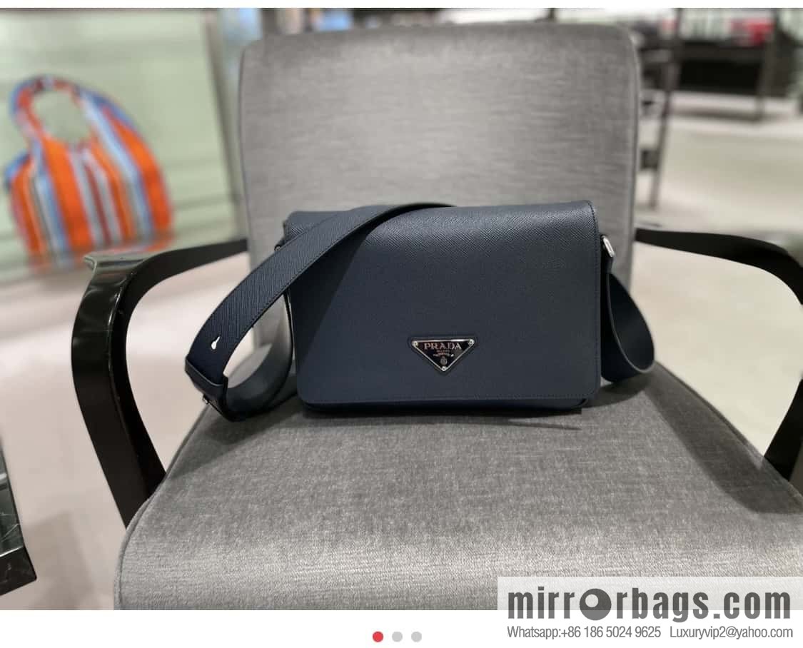 PRADA 🎉 new 🎉 2VD065 shoulder bag new color
