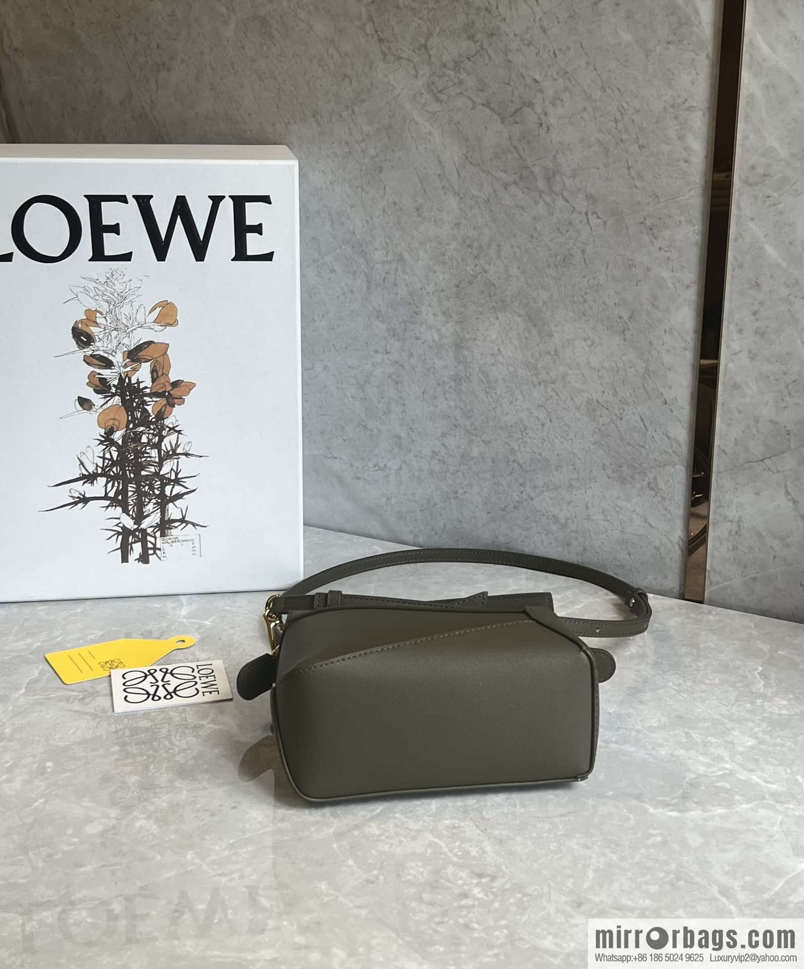 LOEWE new practice mini shoulder strap adjustable puzzle geometric pack 0680 khaki green 18CM