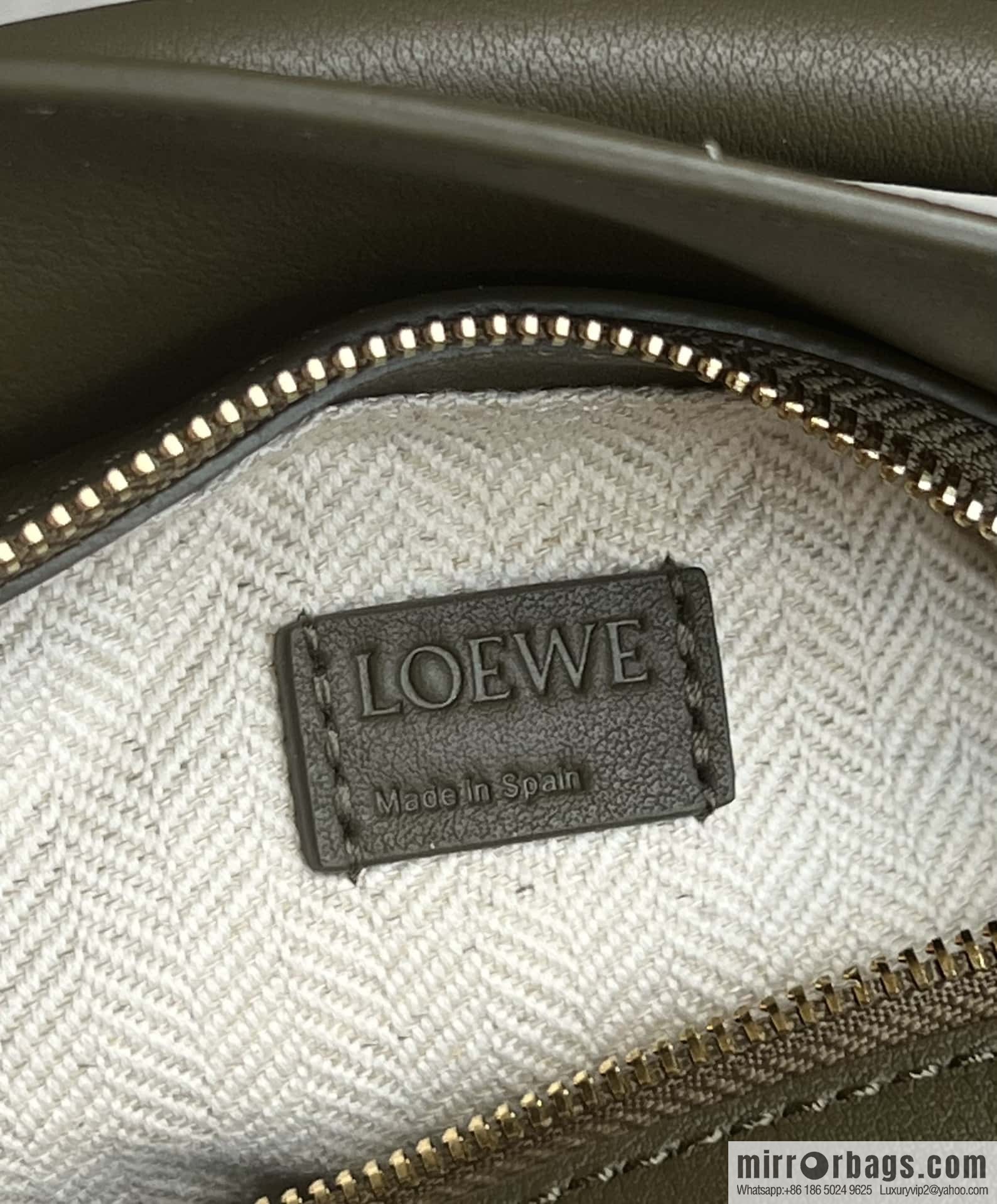 LOEWE new practice mini shoulder strap adjustable puzzle geometric pack 0680 khaki green 18CM