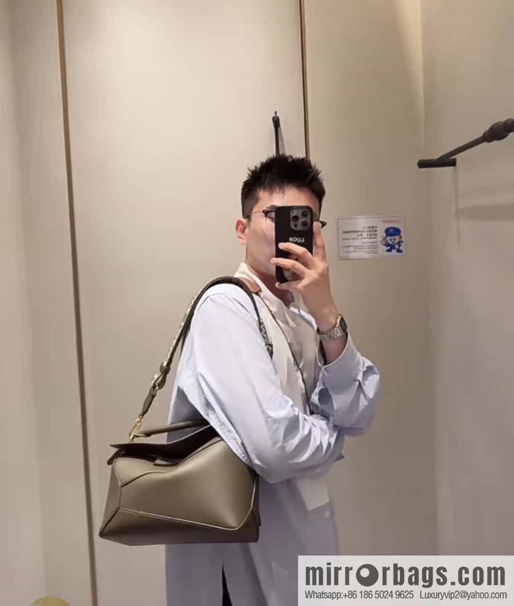 LOEWE new practice mini shoulder strap adjustable puzzle geometric pack 0681 khaki green 24CM