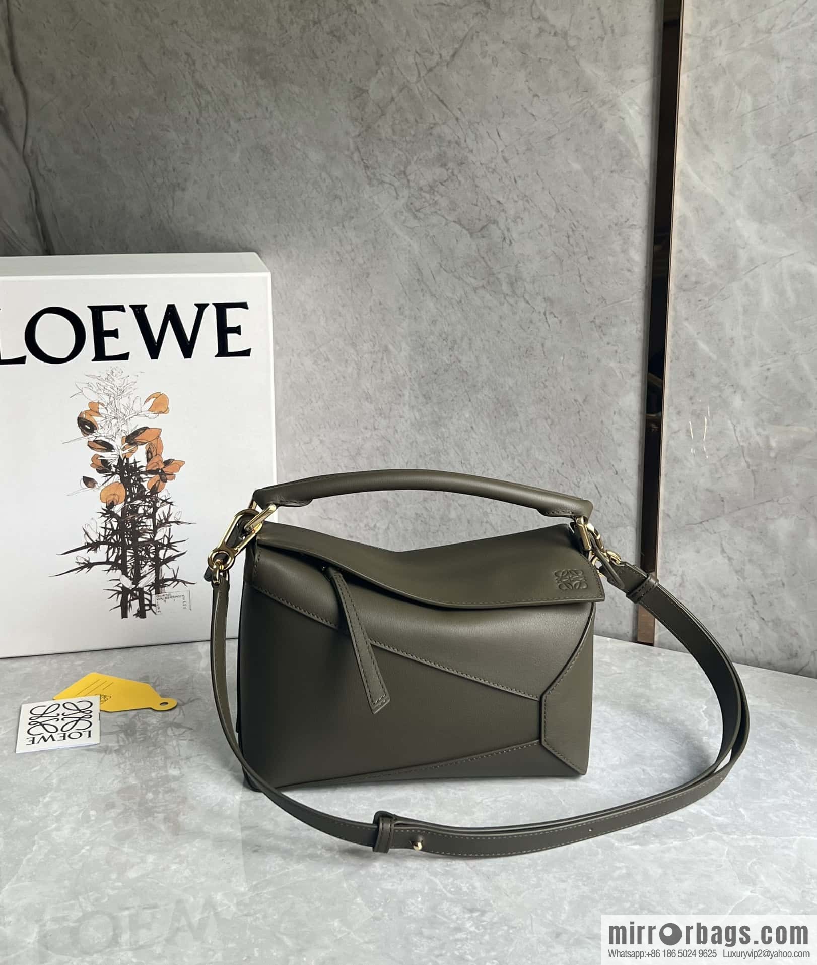 LOEWE new practice mini shoulder strap adjustable puzzle geometric pack 0681 khaki green 24CM