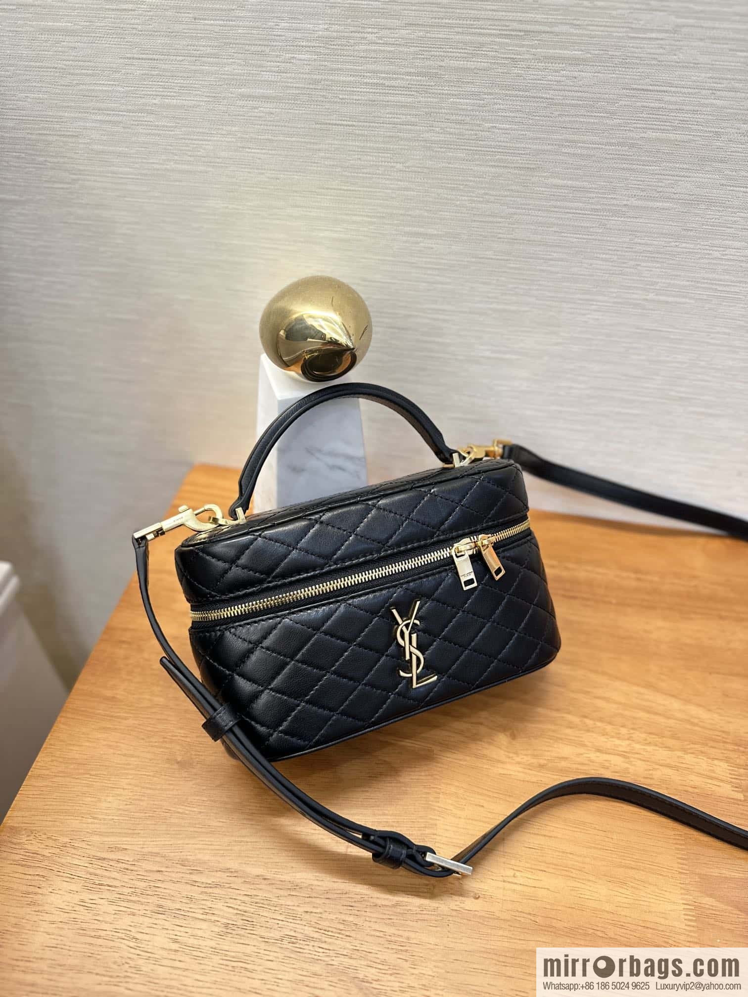 YSL ππππ¬ π©ππ‘ππ§π¬ mini sheepskin clutch bag 766731