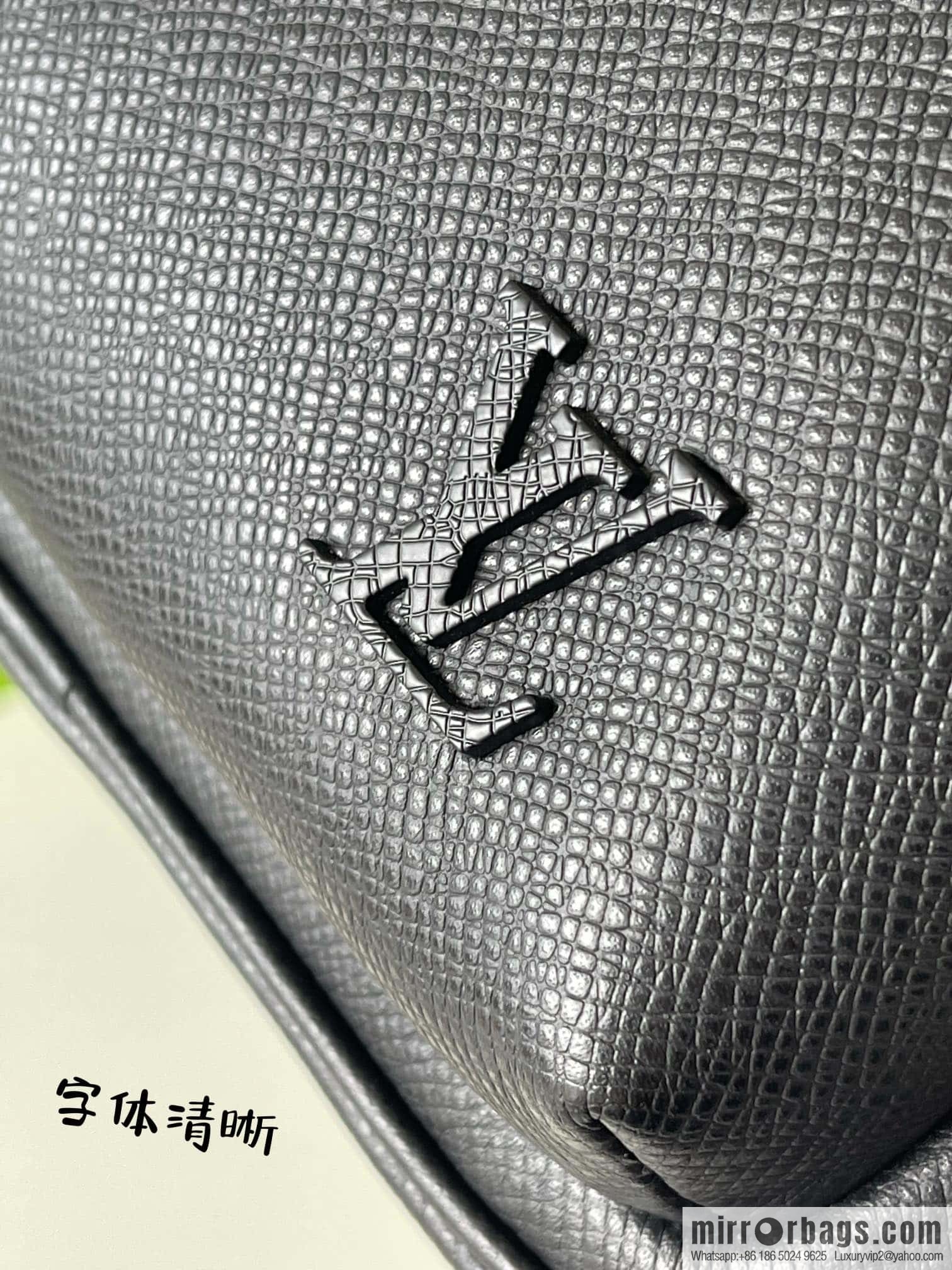 LV M30863 AVENUE NM shoulder bag