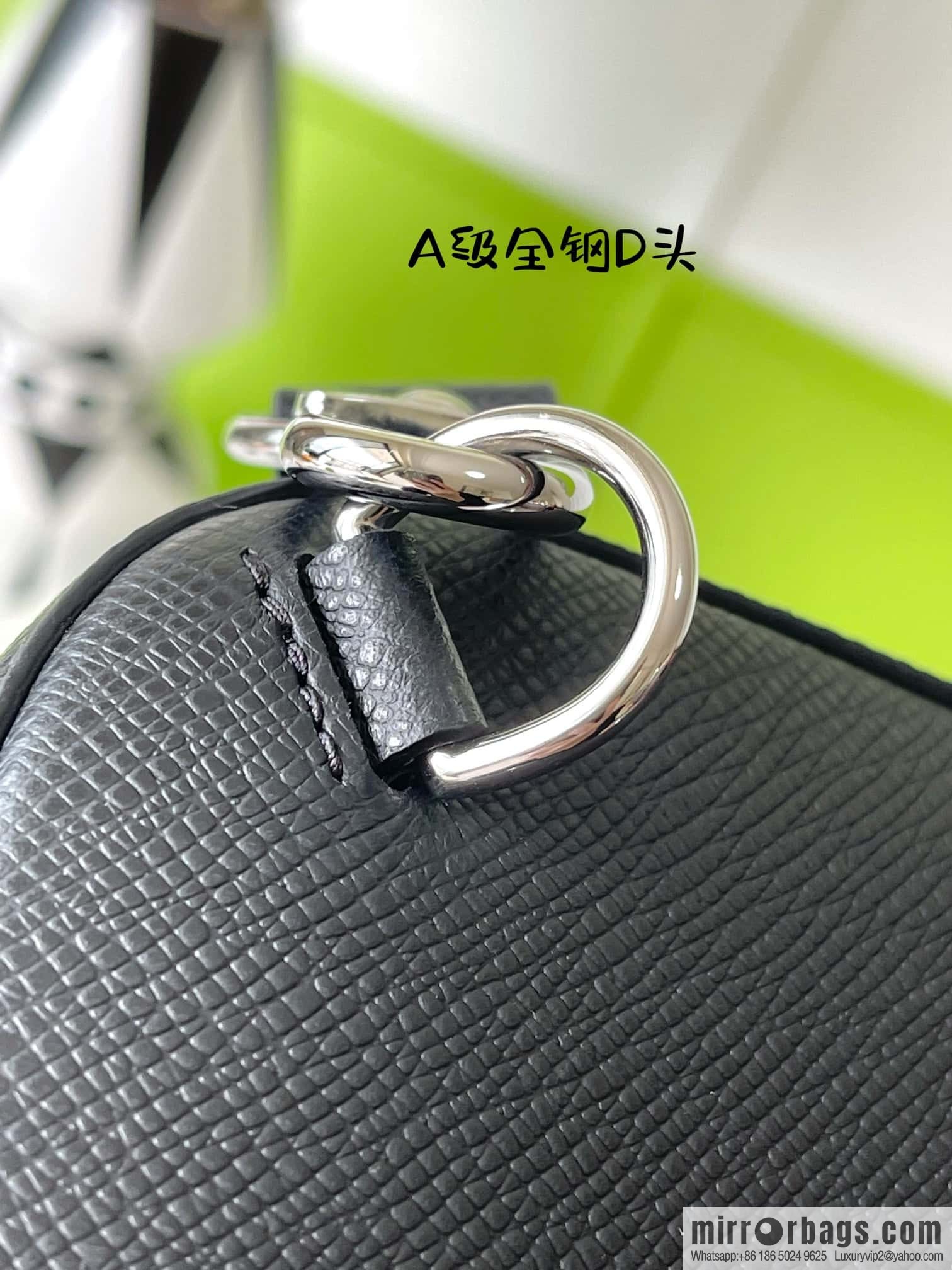 LV M30863 AVENUE NM shoulder bag