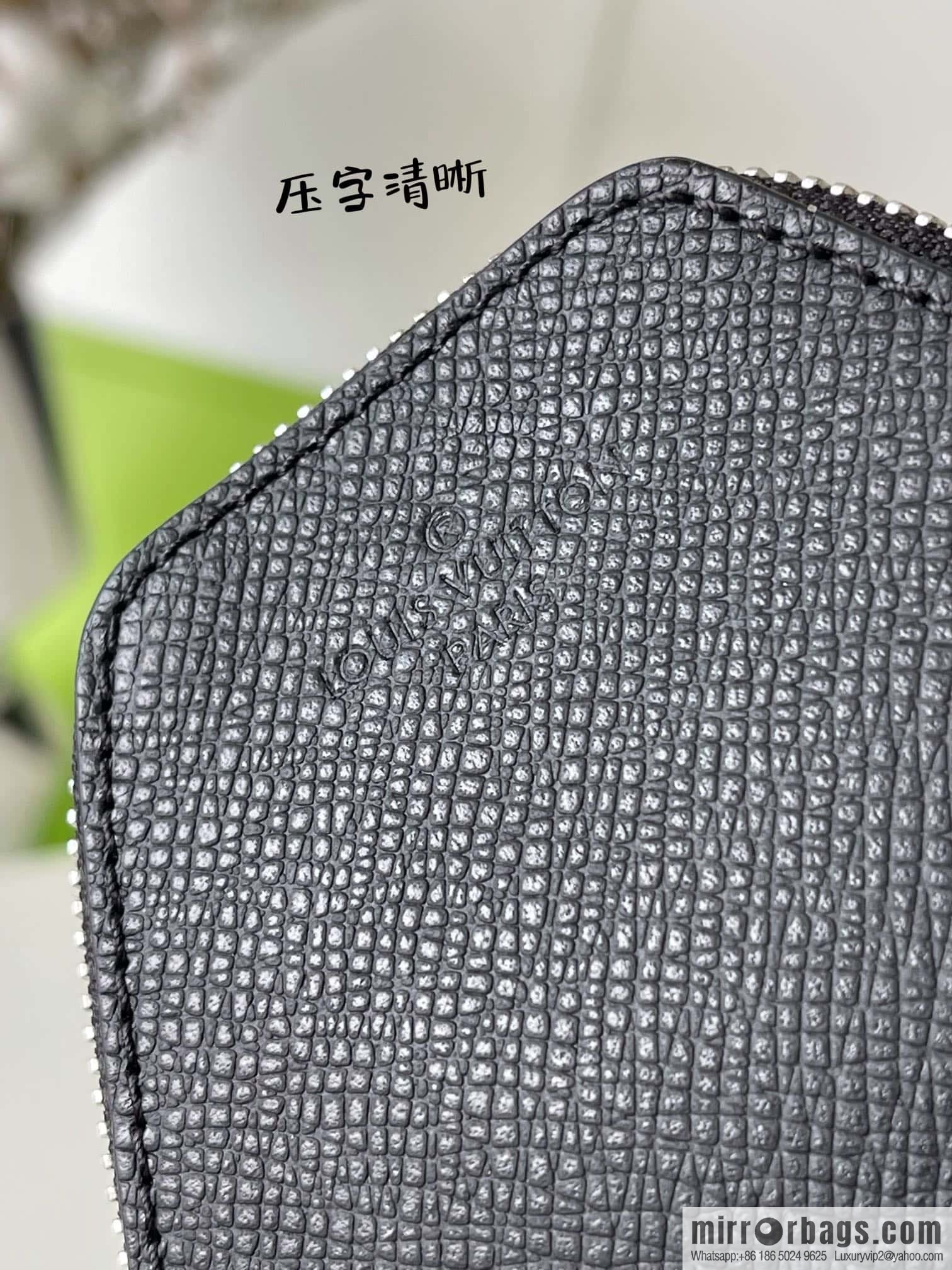 LV M30863 AVENUE NM shoulder bag