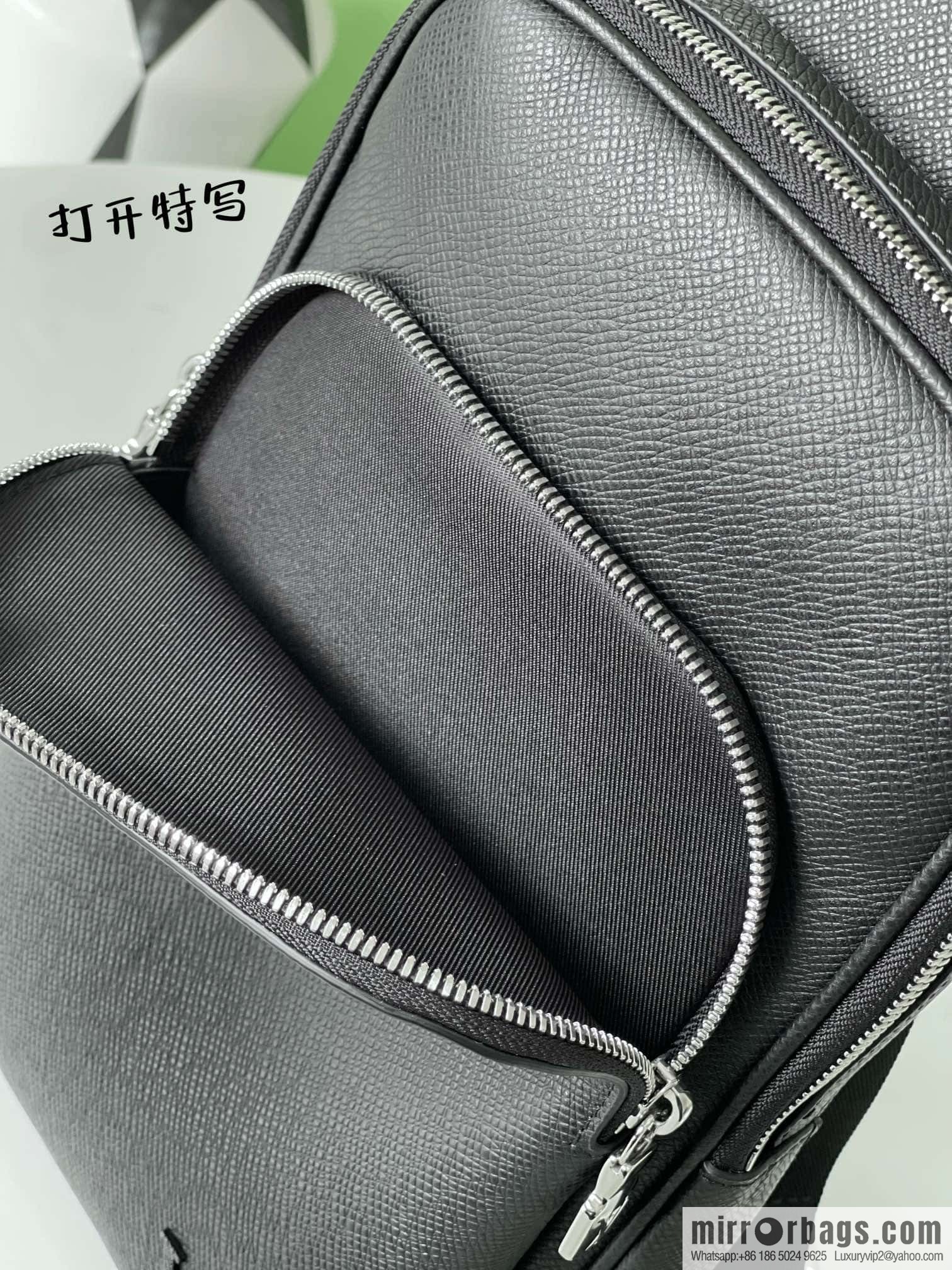 LV M30863 AVENUE NM shoulder bag