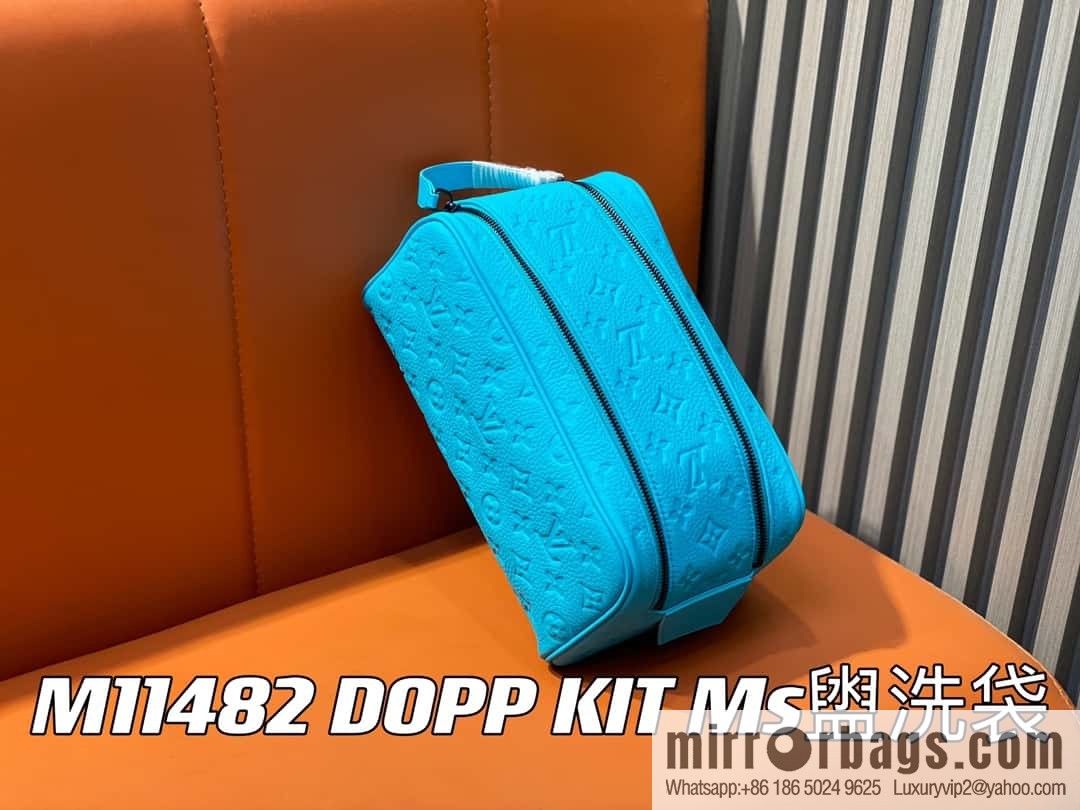 [Boutique‑grade] M11482 blue full leather embossed, toilet bag series, the new DOPP KIT Ms toilet bag of the season M44494