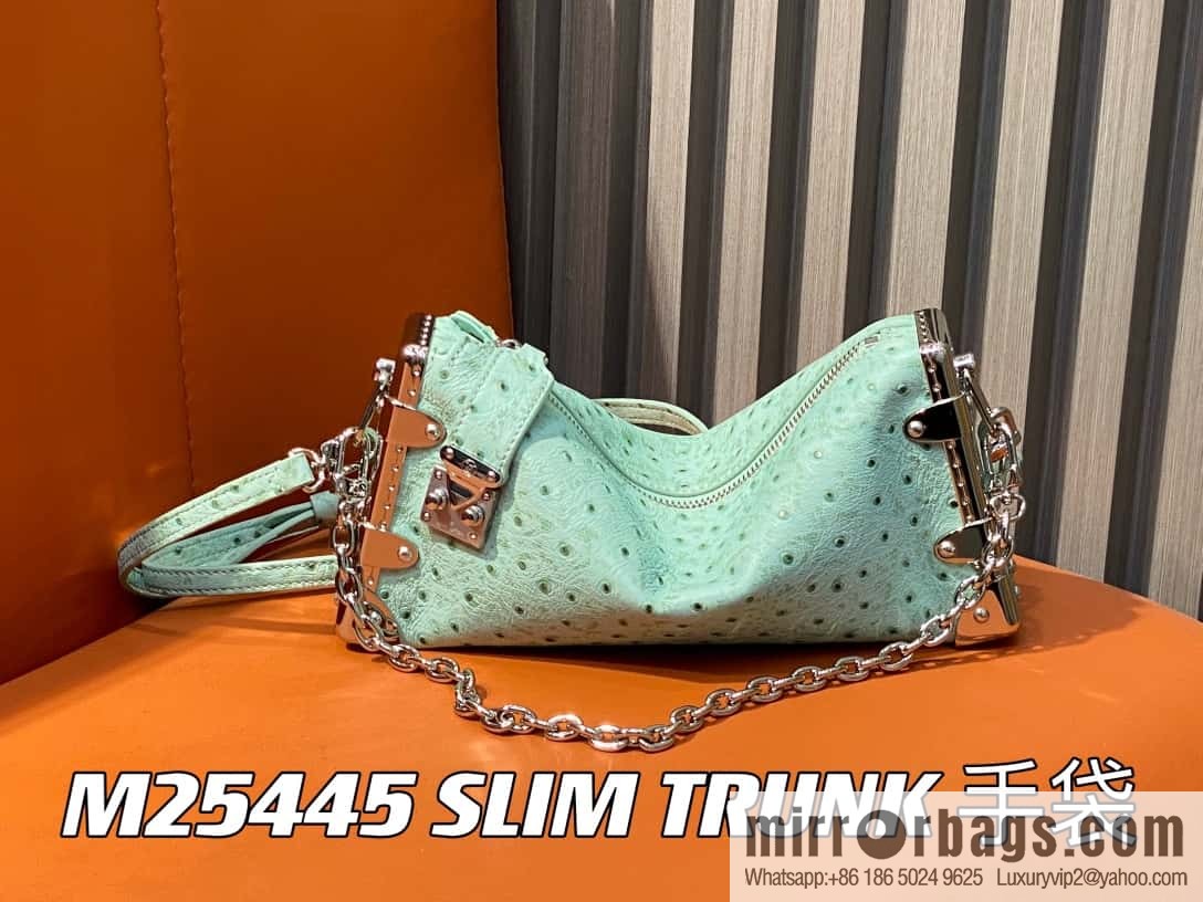 [Boutique‑grade] M25445 light green ostrich pattern full leather, soft box series SLIM TRUNK handbag