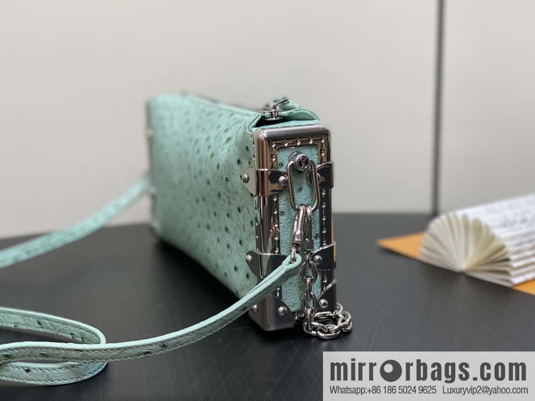 [Boutique‑grade] M25445 light green ostrich pattern full leather, soft box series SLIM TRUNK handbag