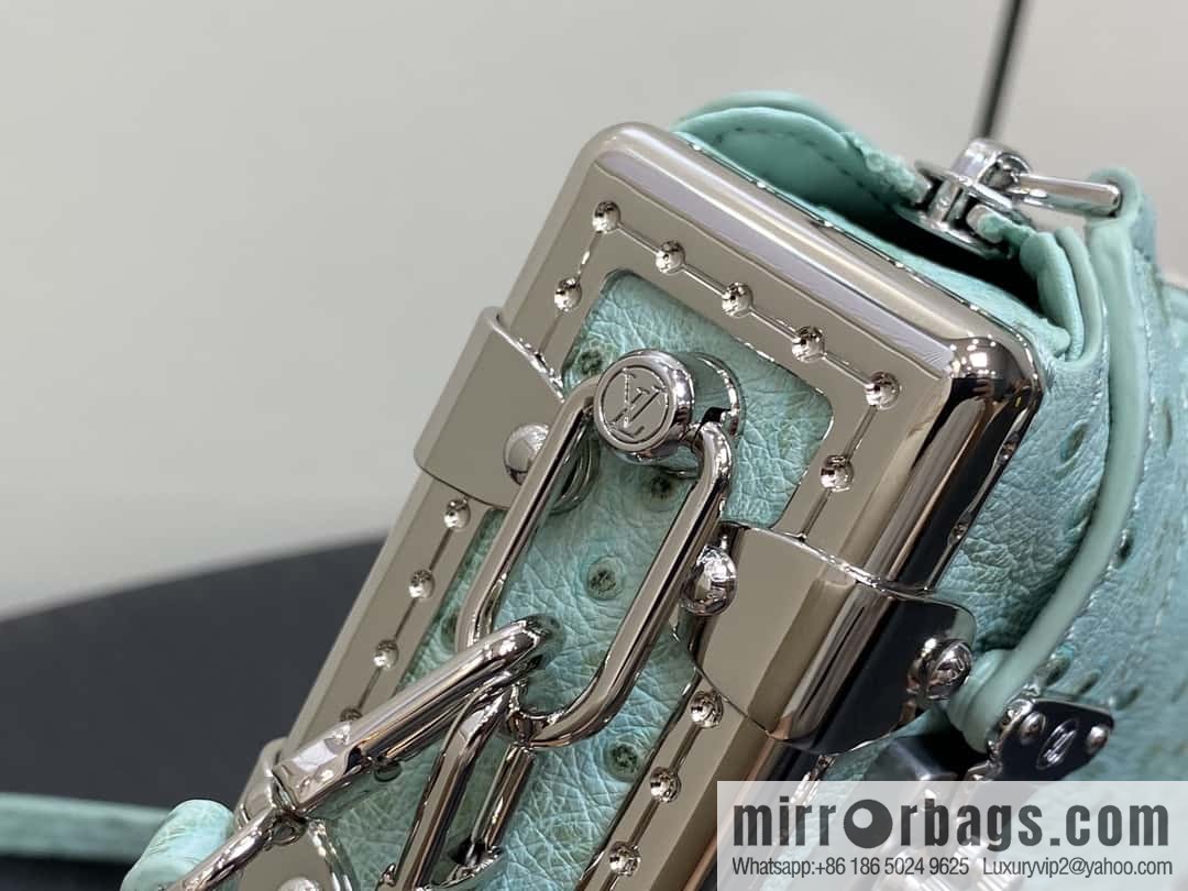 [Boutique‑grade] M25445 light green ostrich pattern full leather, soft box series SLIM TRUNK handbag