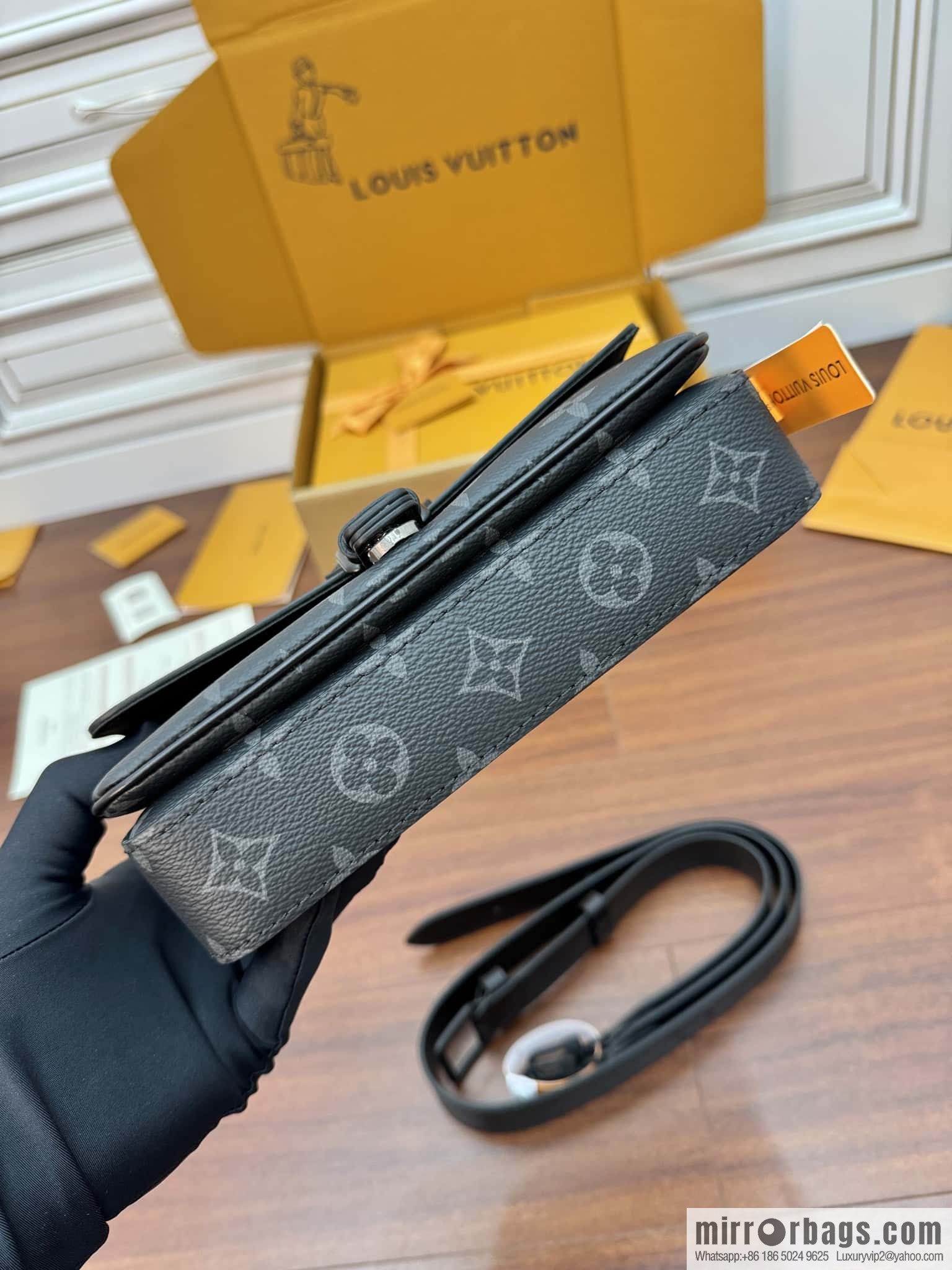 LV M83567 MONTSOURIS mini handbag