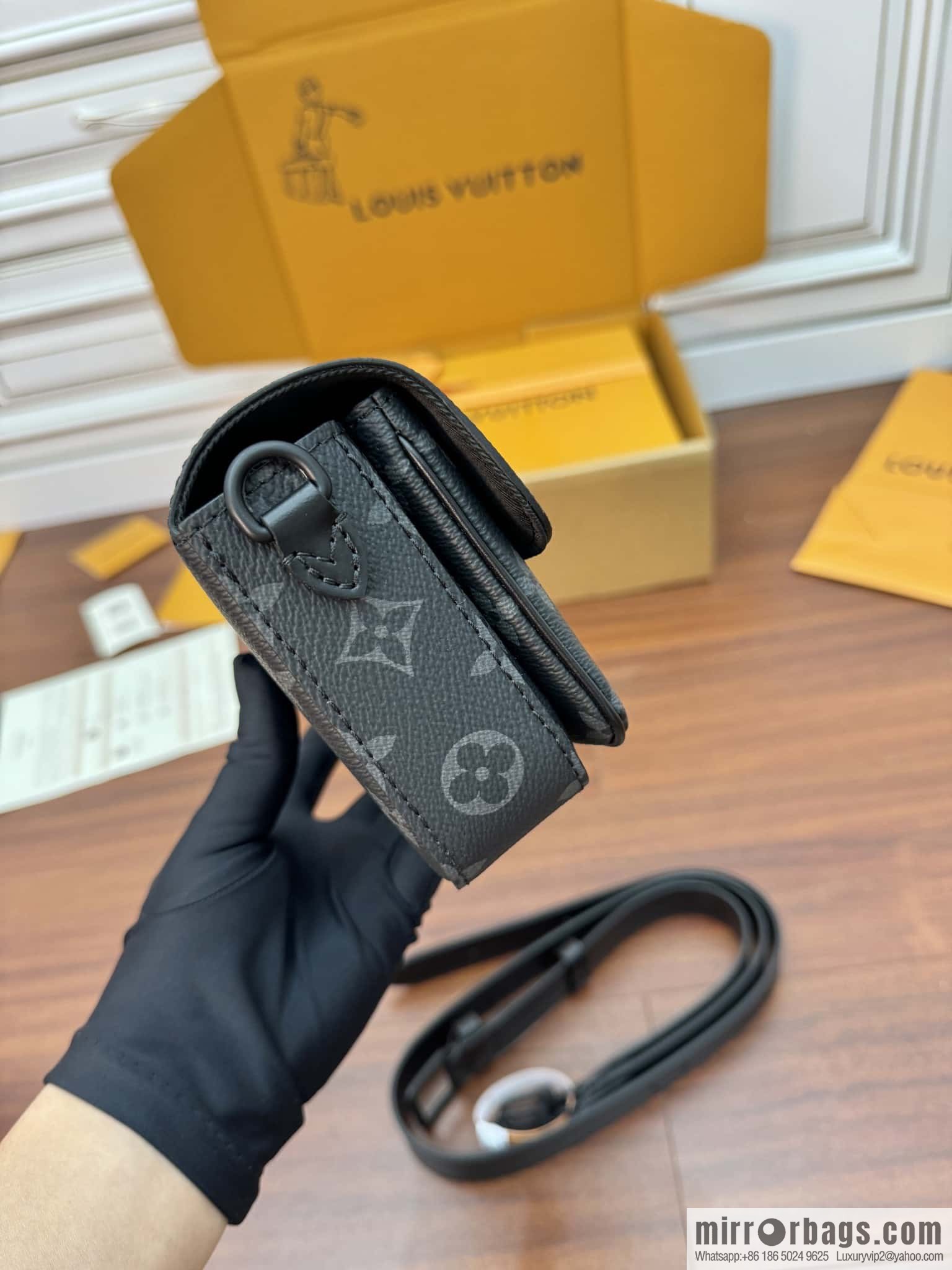 LV M83567 MONTSOURIS mini handbag