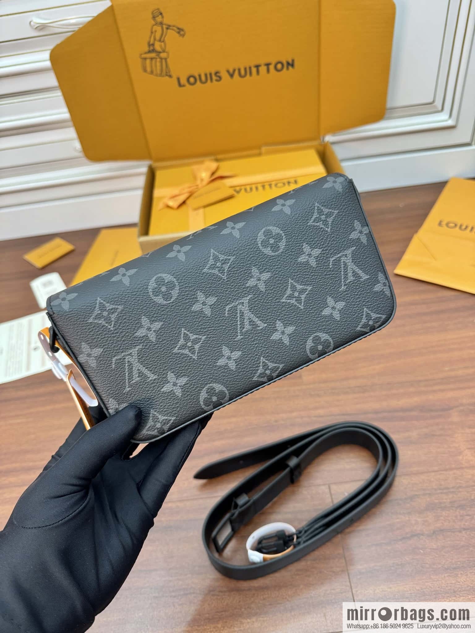 LV M83567 MONTSOURIS mini handbag