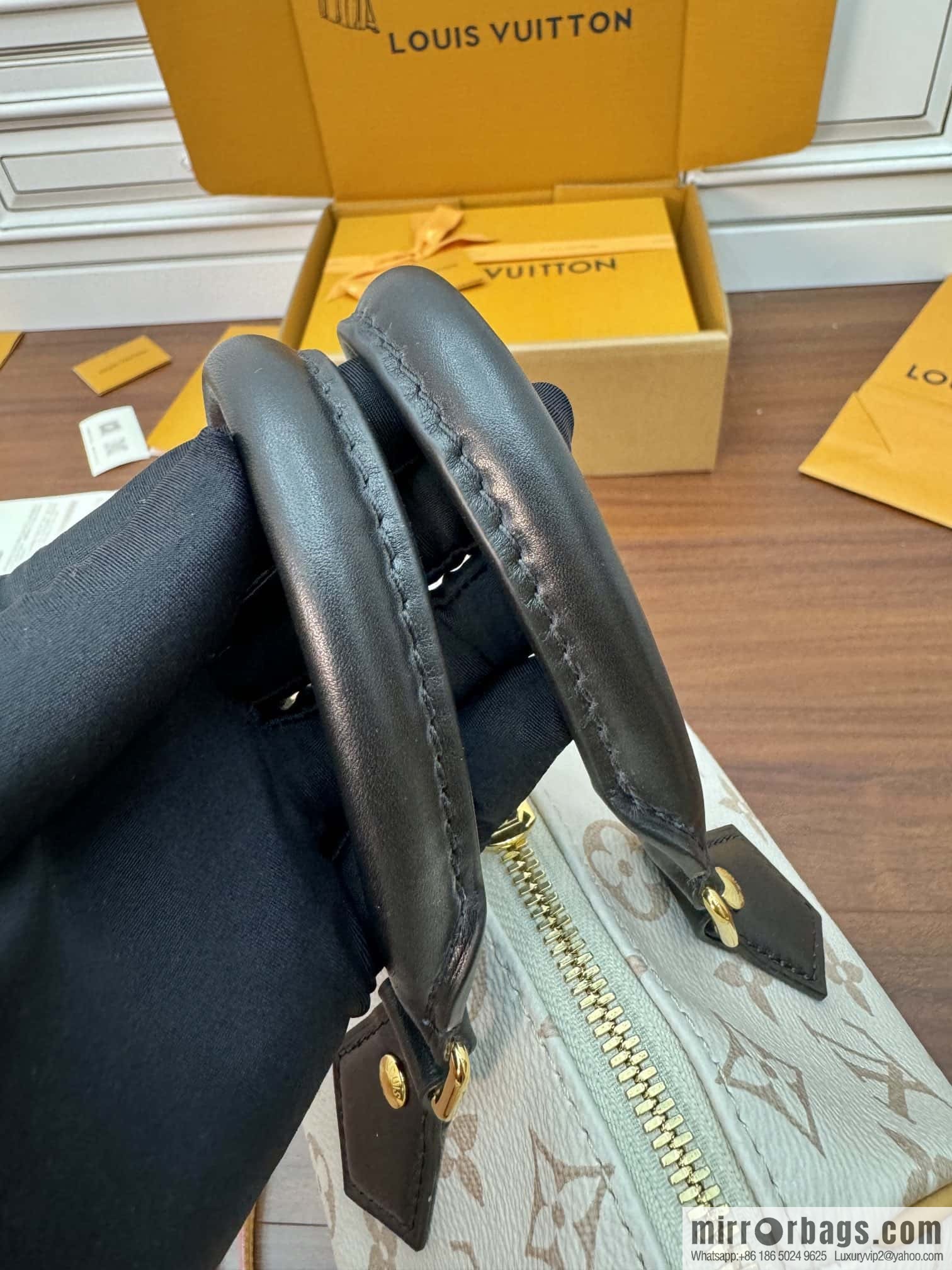 LV M46906 SPEEDY BANDOULIZRE 20 handbag