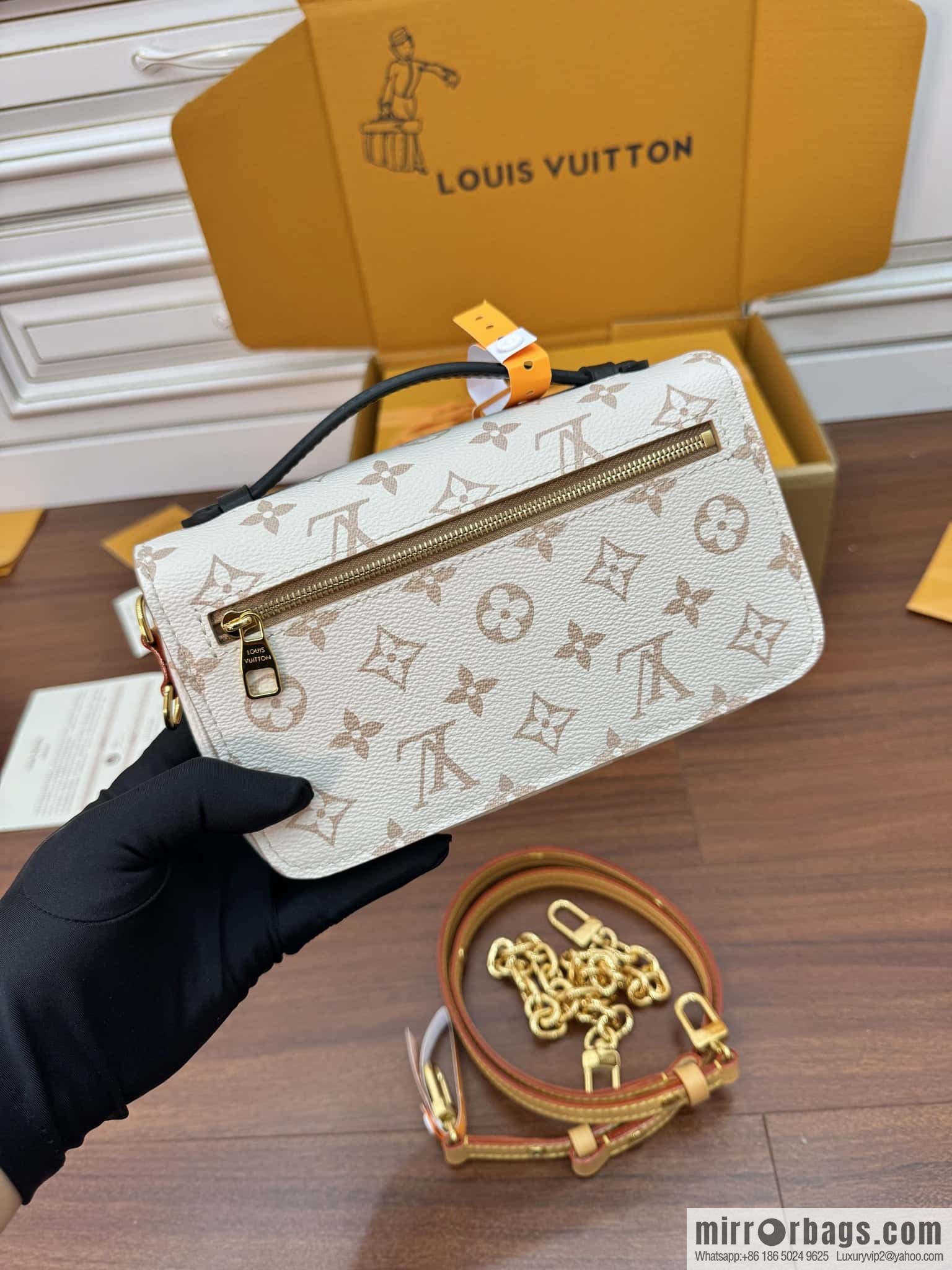 LV M46914 POCHETTE MÉTIS EAST WEST handbag