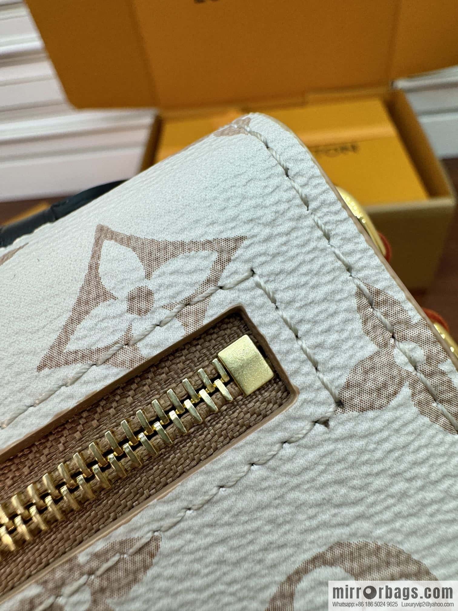 LV M46914 POCHETTE MÉTIS EAST WEST handbag