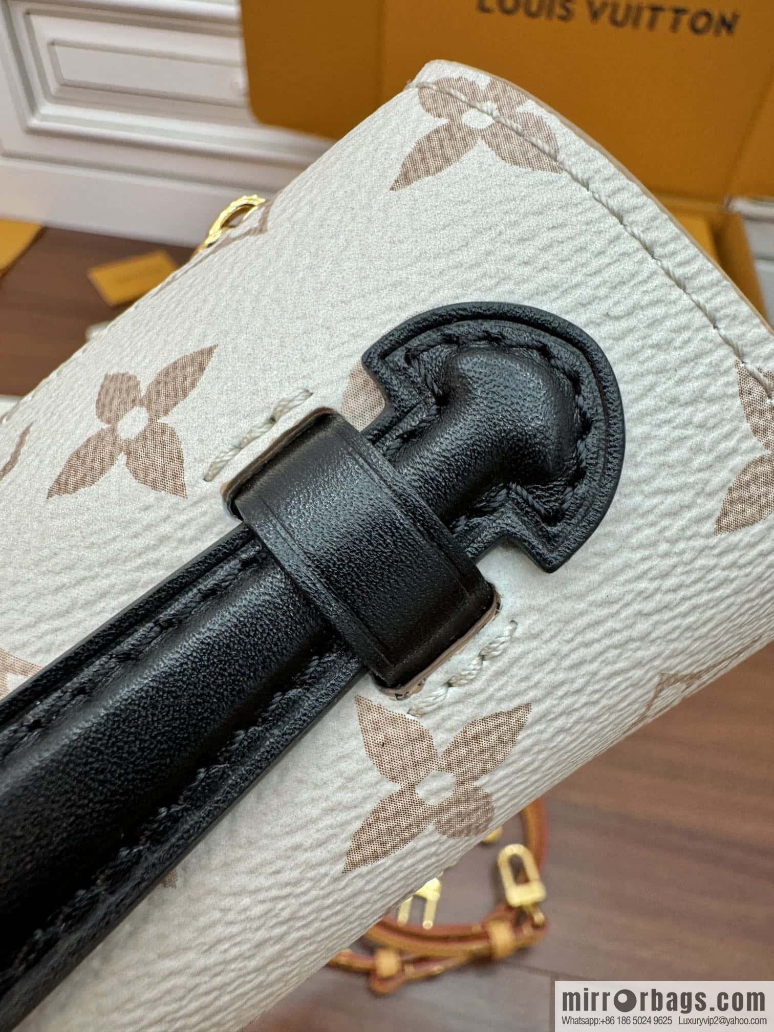 LV M46914 POCHETTE MÉTIS EAST WEST handbag